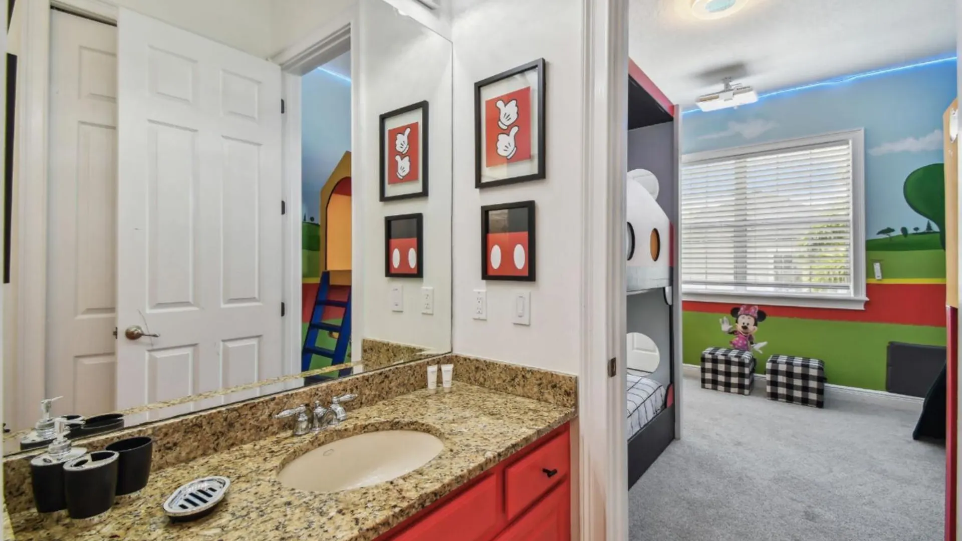 Spectacular 5 Bedroom In Prime Orlando Location6629 Villa Kissimmee