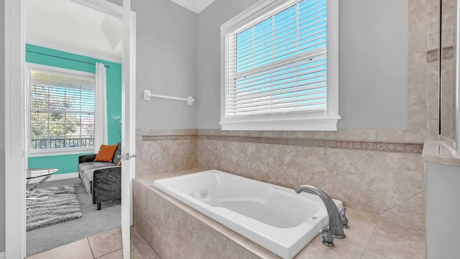 Spectacular 5 Bedroom In Prime Orlando Location6629 Villa