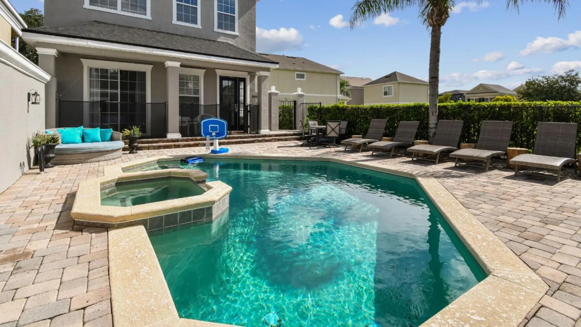 Spectacular 5 Bedroom In Prime Orlando Location6629