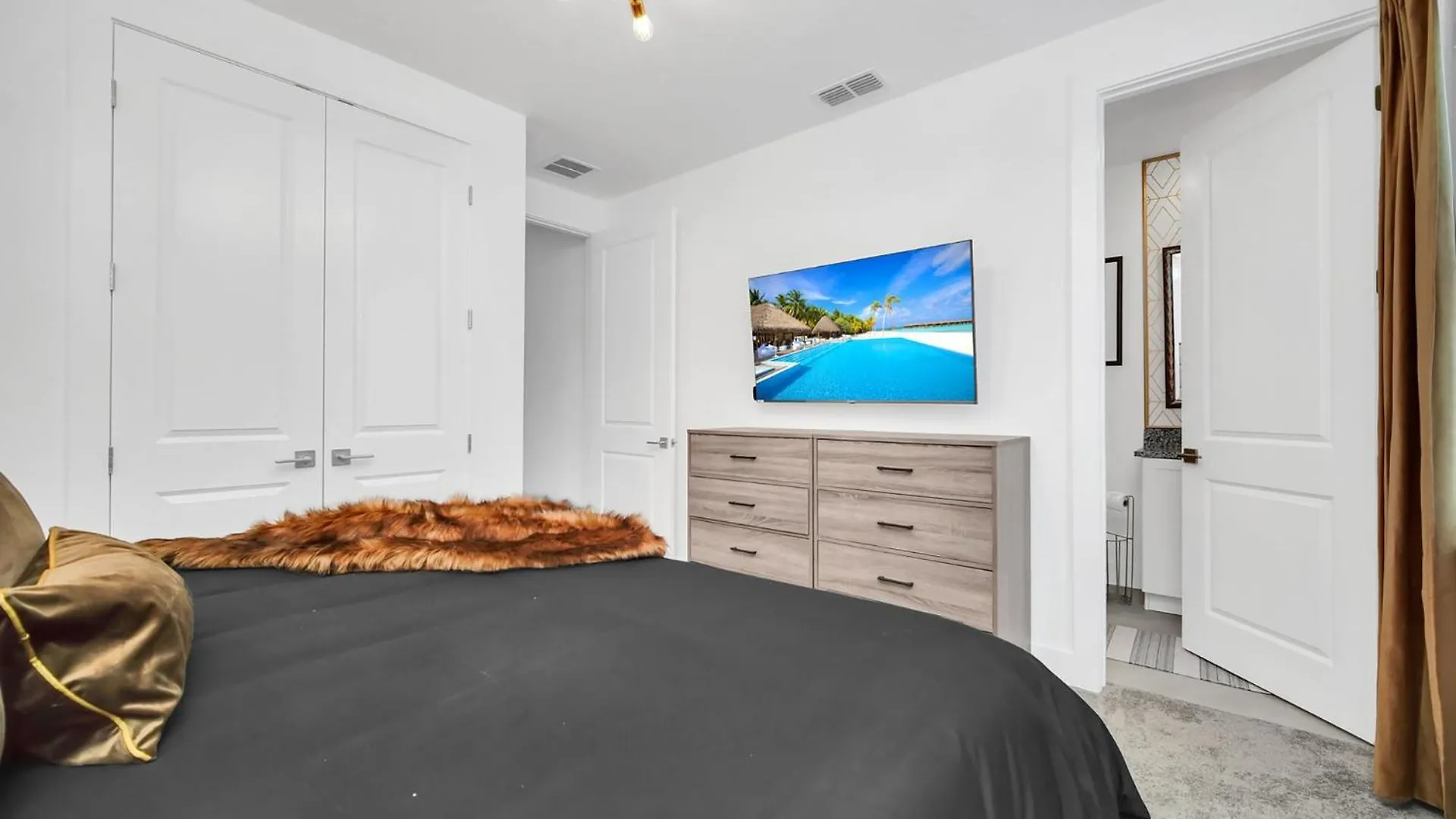 Charming 10-bedroom Oasis In Orlando6615 Villa *