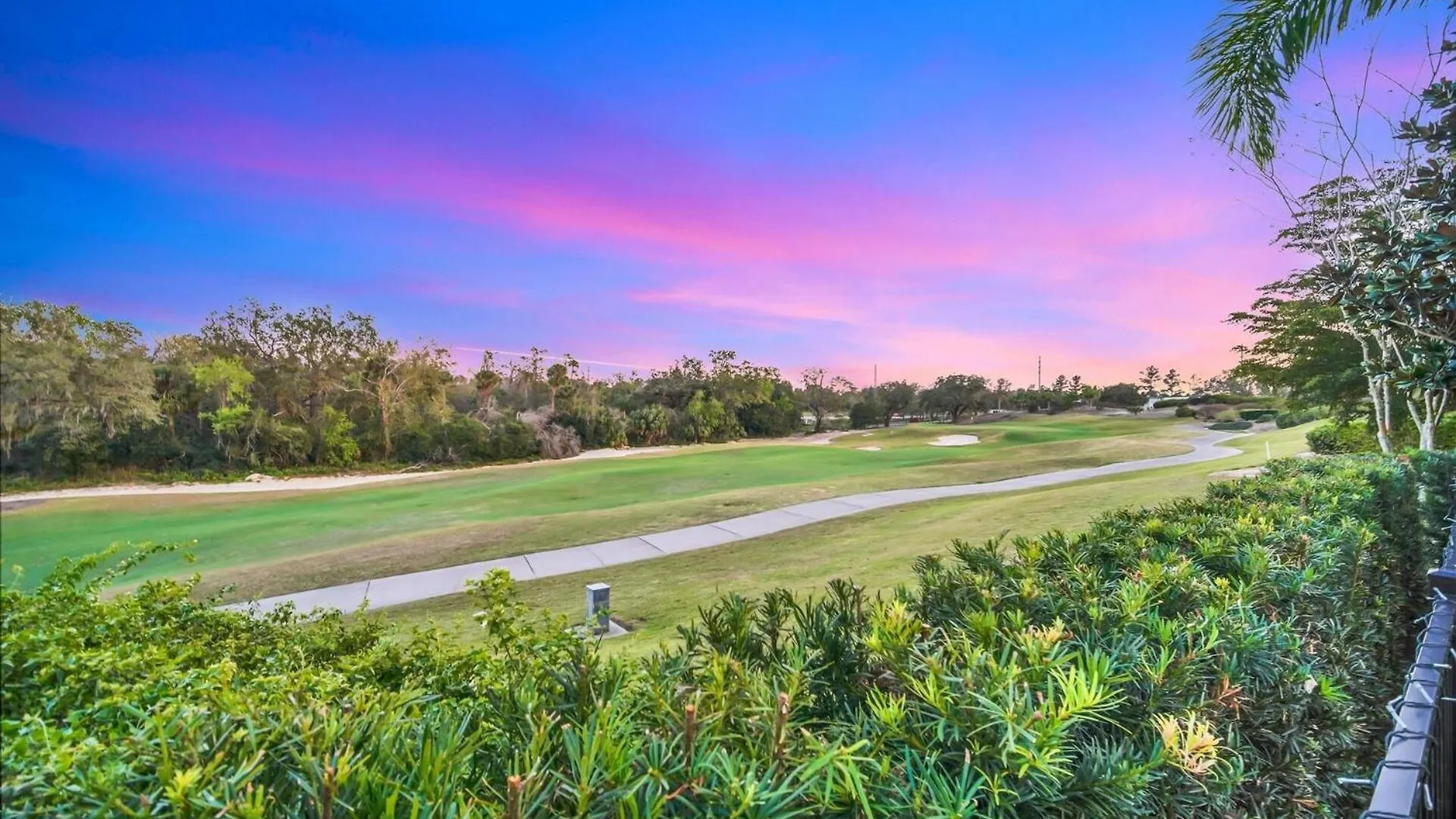 Elegant 4 Bedroom Oasis In Orlando6613 Villa