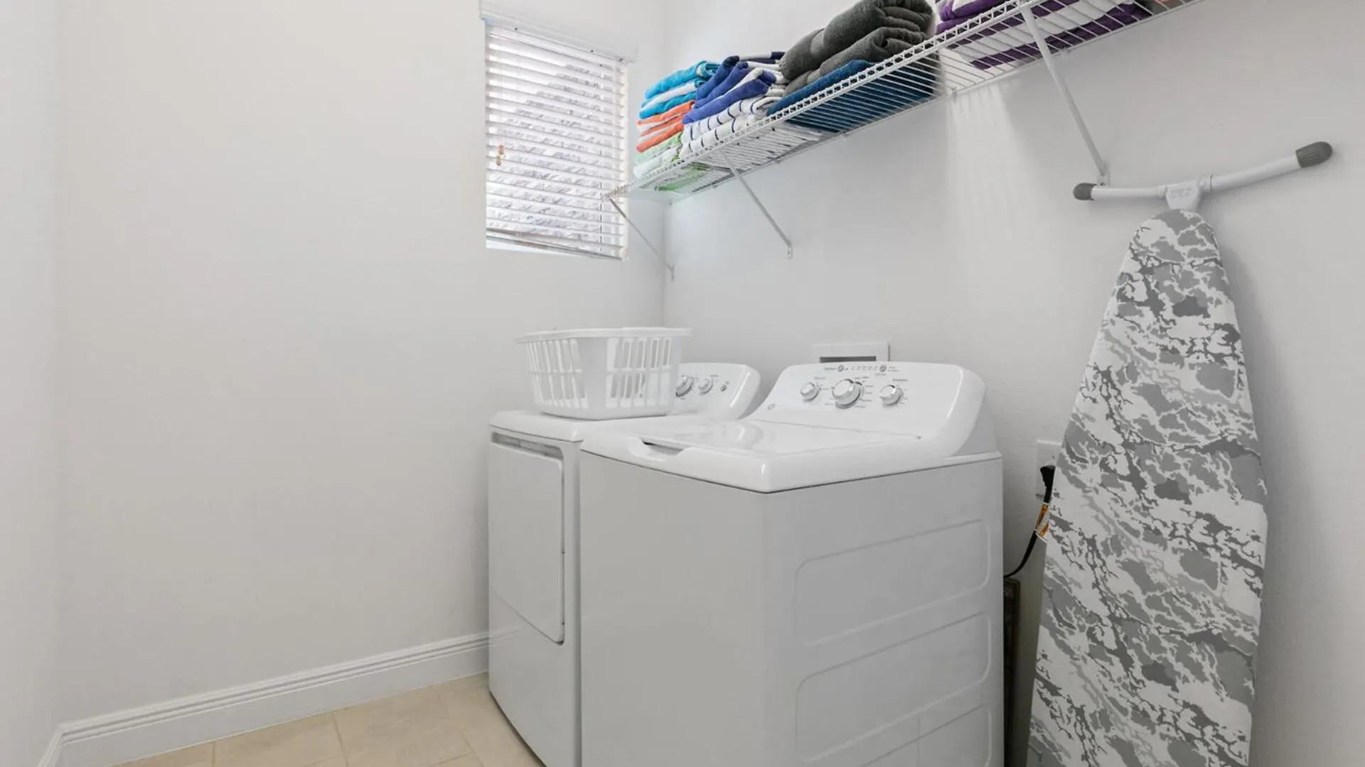 Orlandos Finest: 13 Bed For Rent6611 * Kissimmee