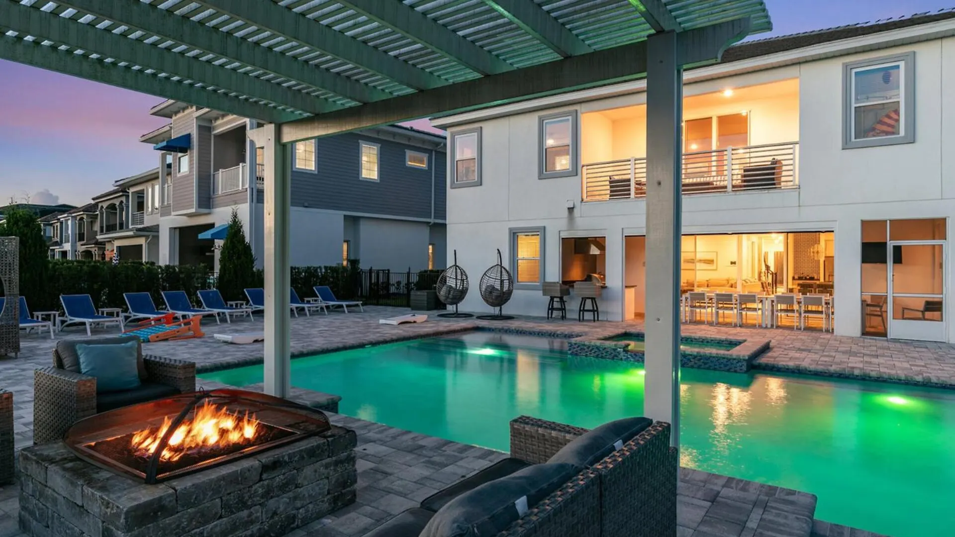 Villa Orlandos Finest: 13 Bed For Rent6611 *