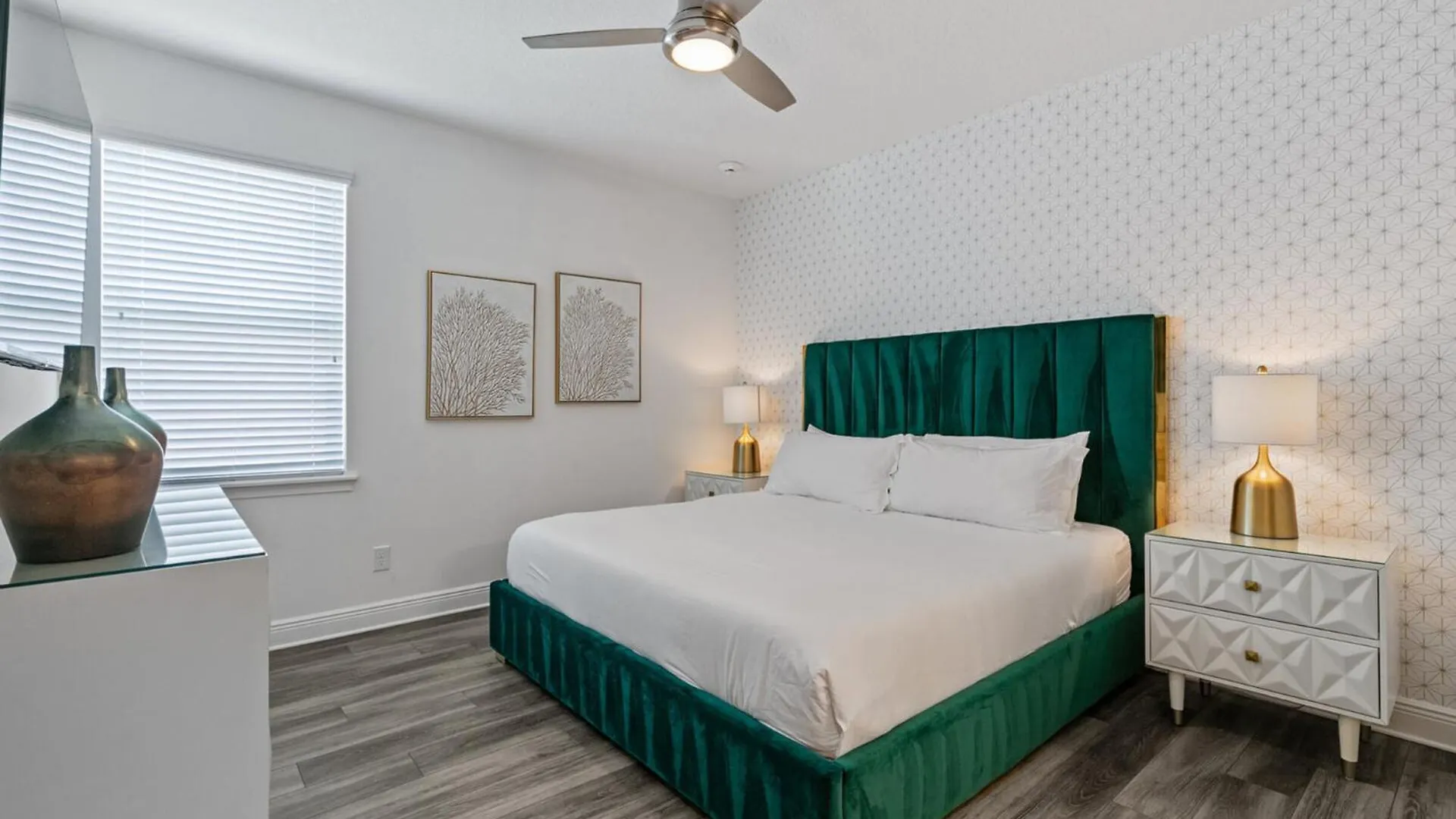 Orlandos Finest: 13 Bed For Rent6611 Villa