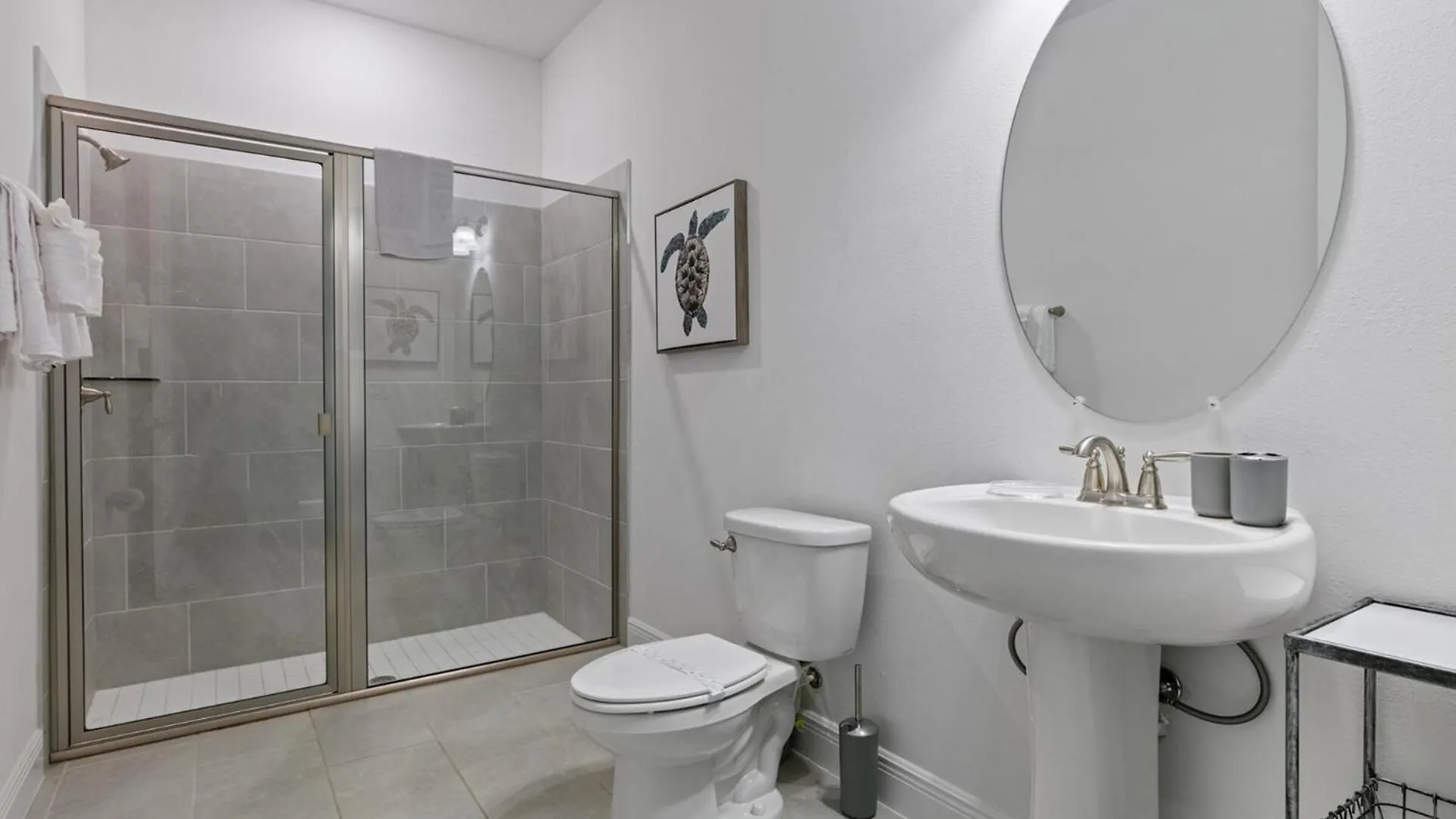 Orlandos Finest: 13 Bed For Rent6611 *