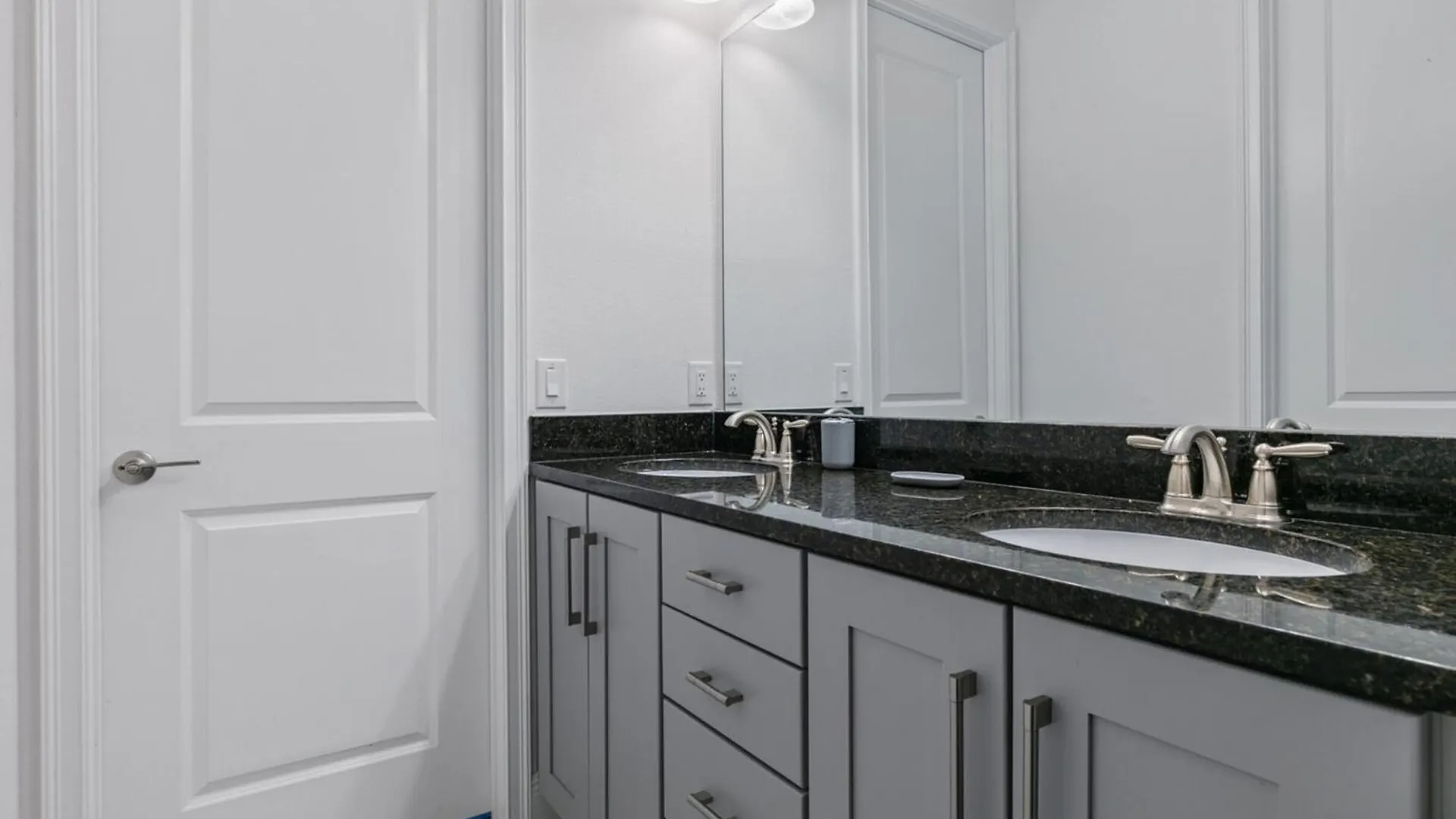 Orlandos Finest: 13 Bed For Rent6611