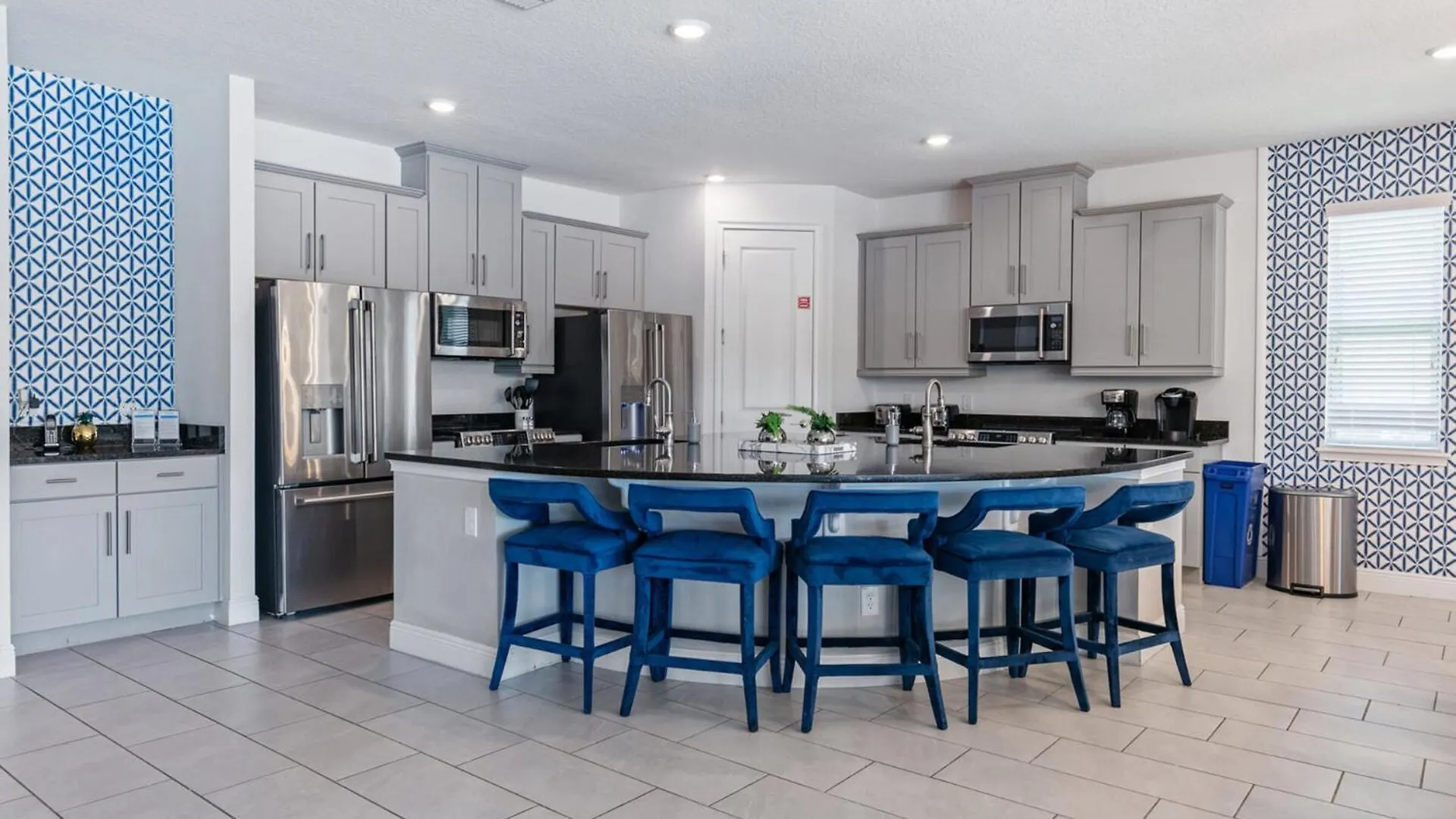 Orlandos Finest: 13 Bed For Rent6611