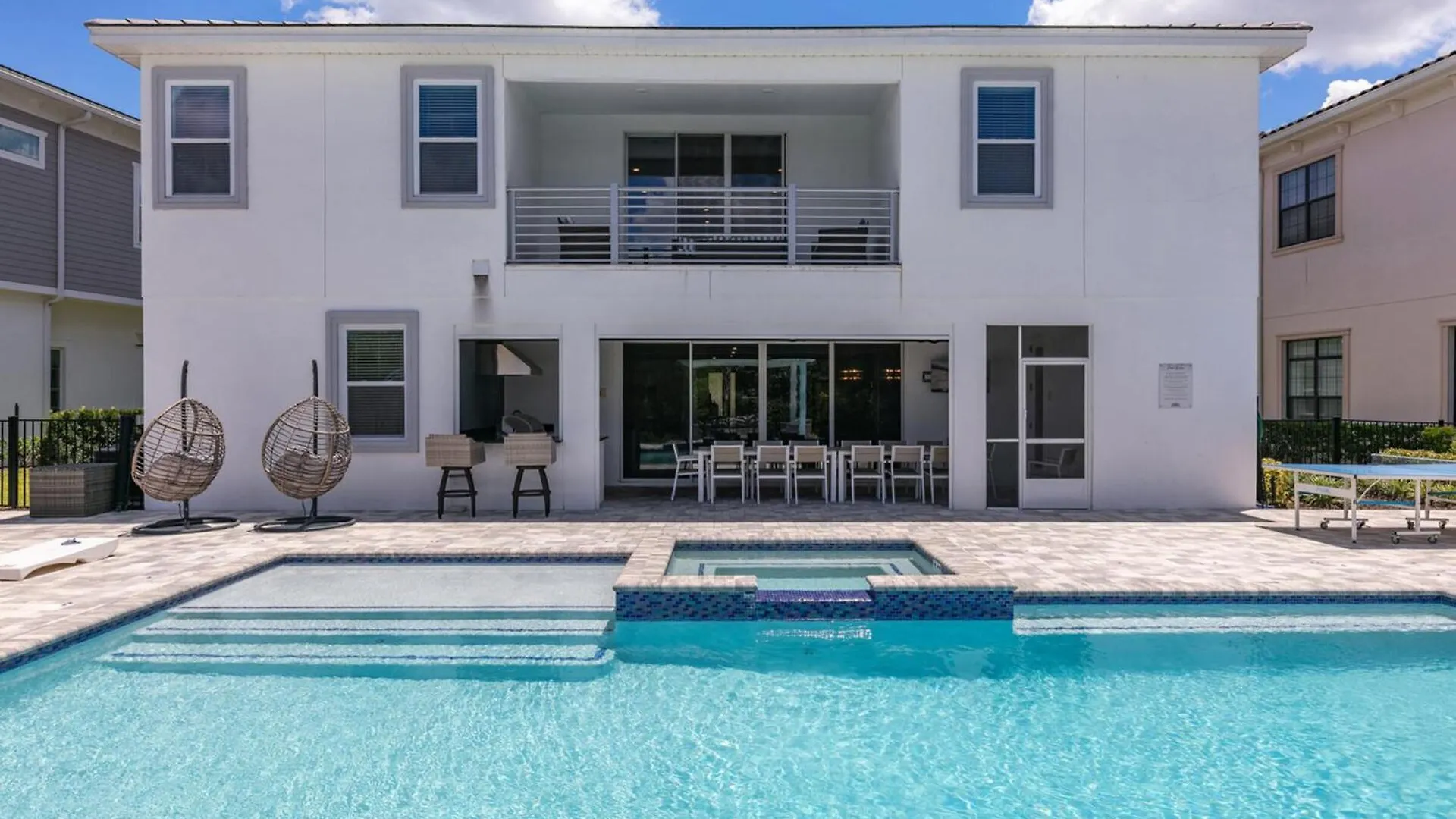 Orlandos Finest: 13 Bed For Rent6611 Kissimmee