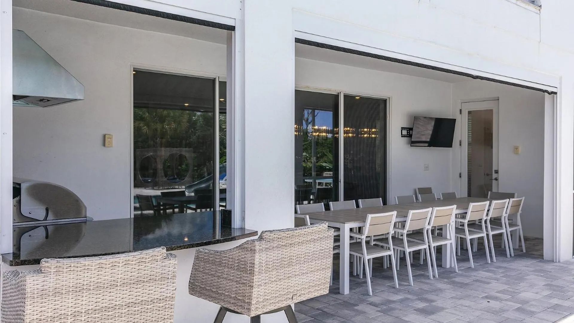 Orlandos Finest: 13 Bed For Rent6611 Villa