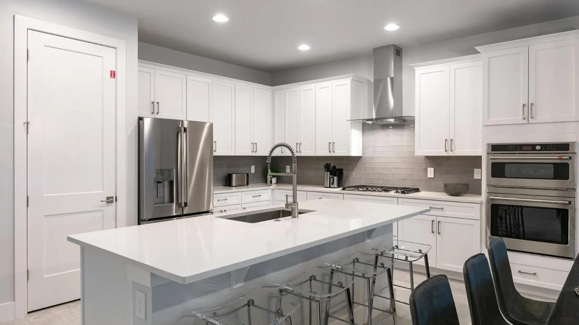 Orlandos Gem: 6 Bedroom Villa6605 * Kissimmee