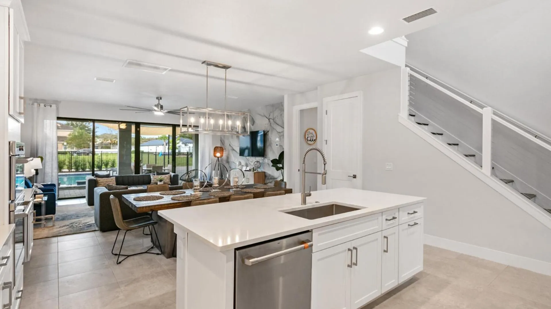 Orlandos Gem: 6 Bedroom Villa6605 * Kissimmee