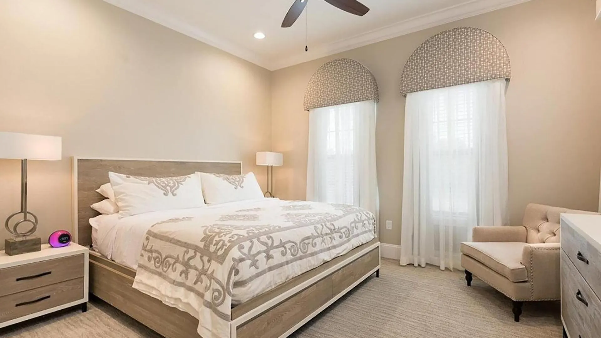 Elegant 7 Bedroom Oasis In Orlando6595 Kissimmee