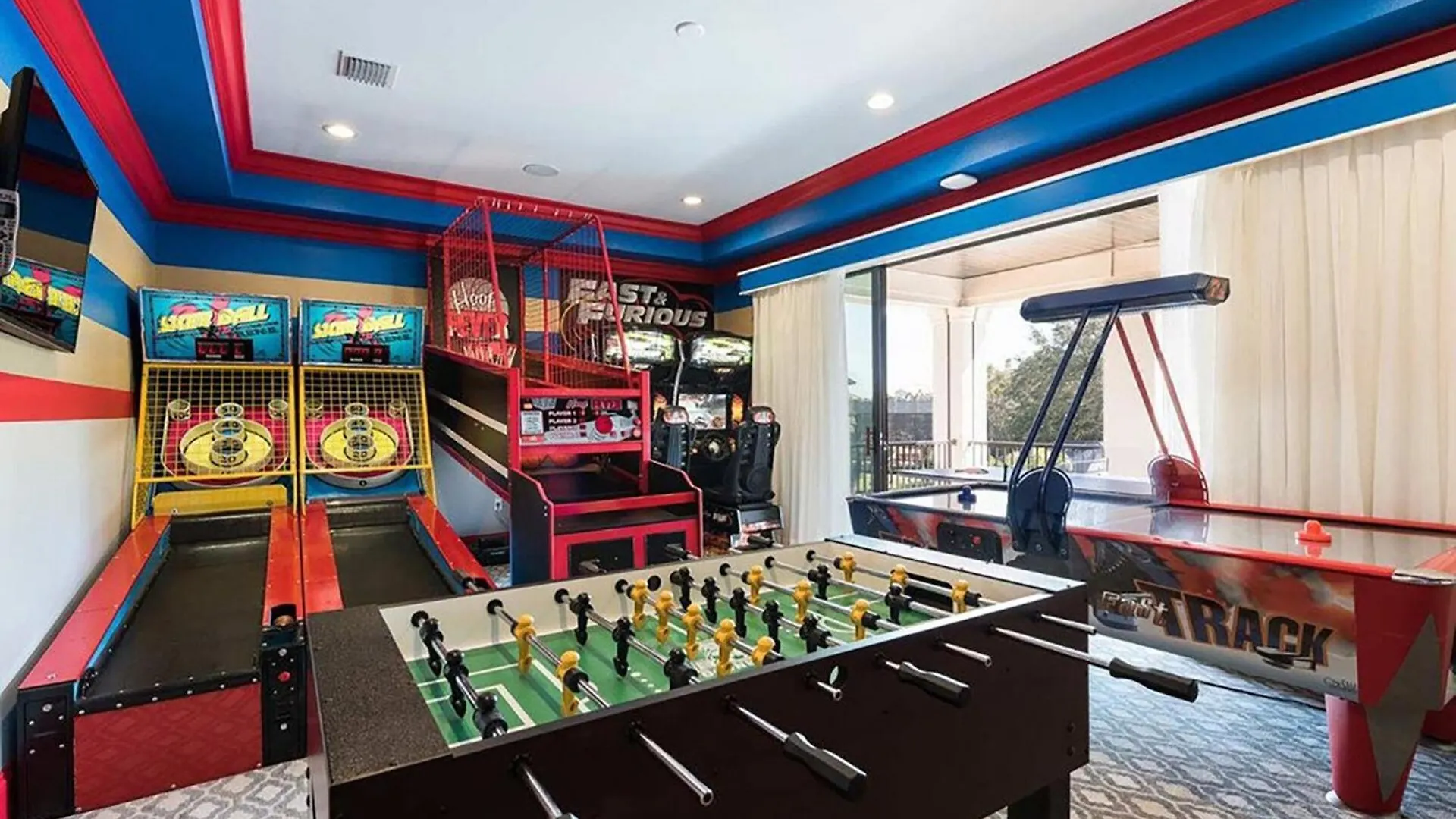 Elegant 7 Bedroom Oasis In Orlando6595 Villa