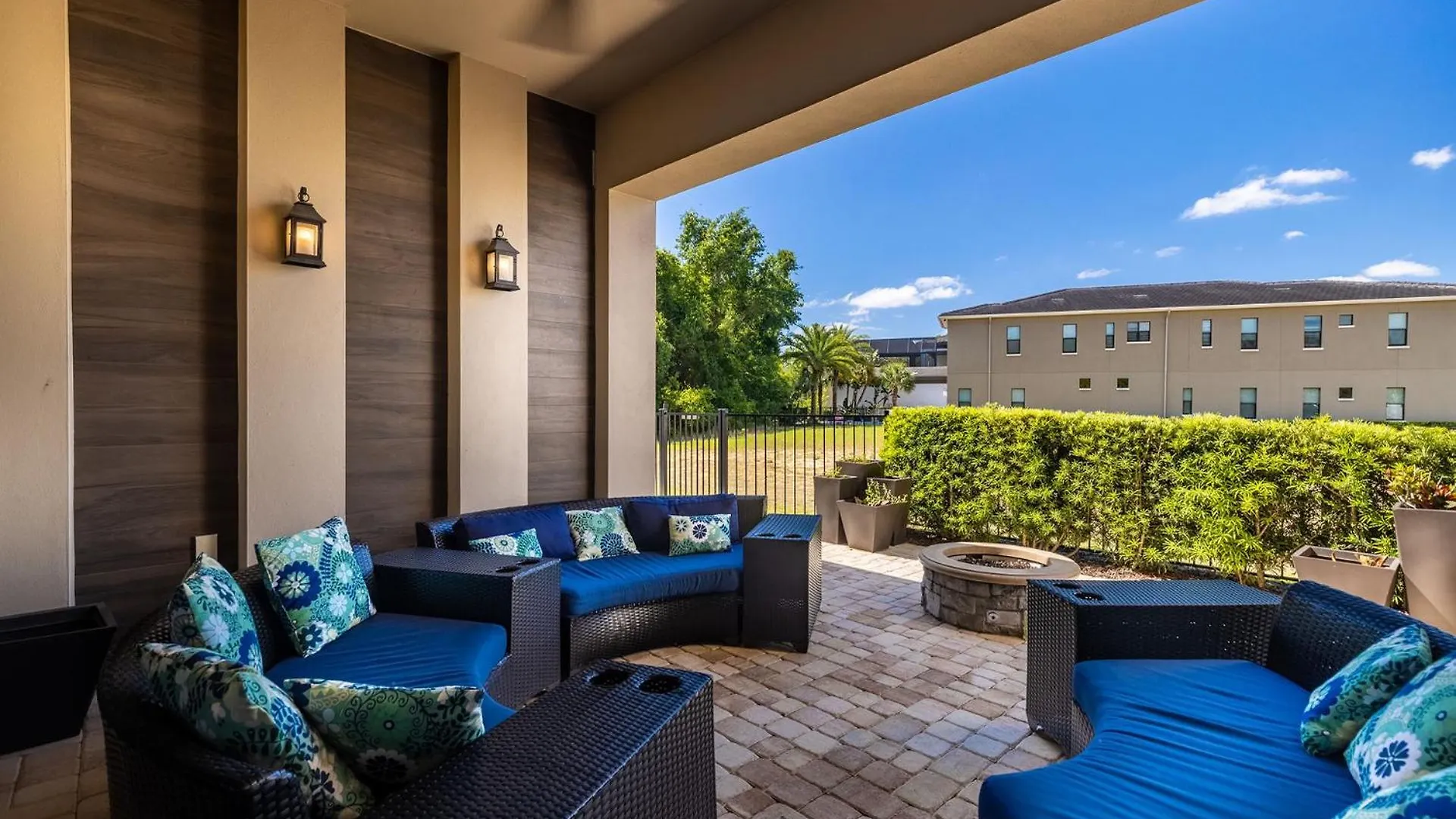 Elegant 7 Bedroom Oasis In Orlando6595 Villa