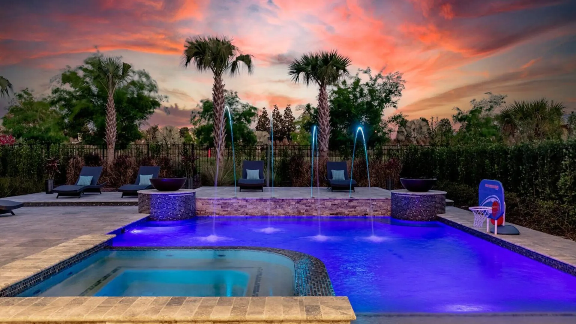 Villa Luxurious Retreat In The Heart Of Orlando6581 Kissimmee