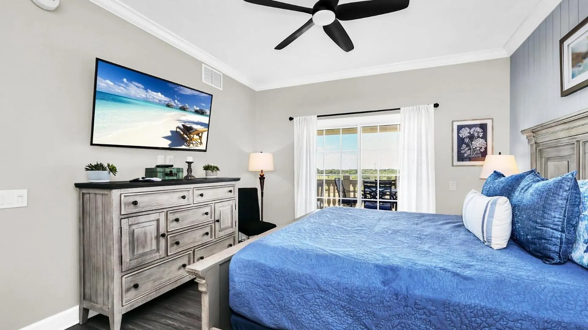 Beautifully Renovated 3 Bedroom Condo6567 Kissimmee