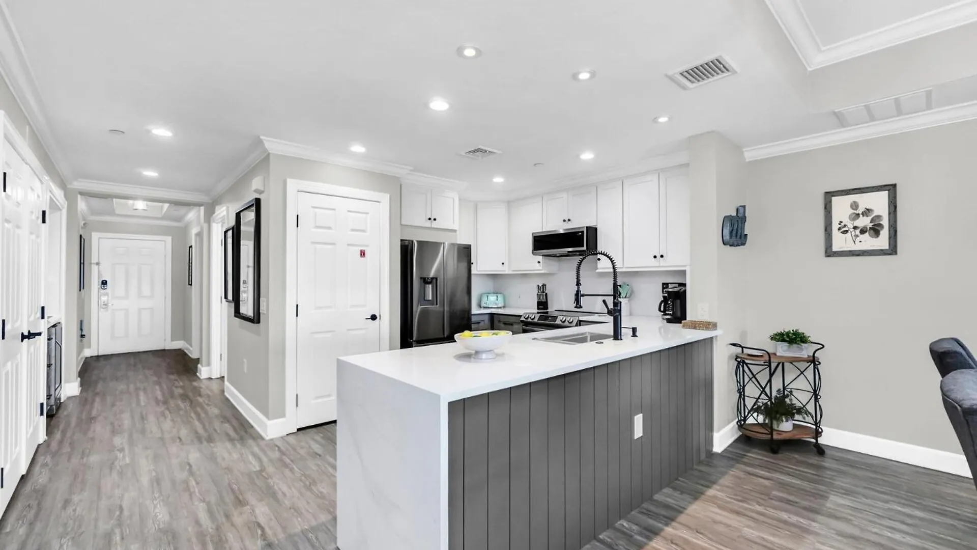 Beautifully Renovated 3 Bedroom Condo6567 Villa Kissimmee