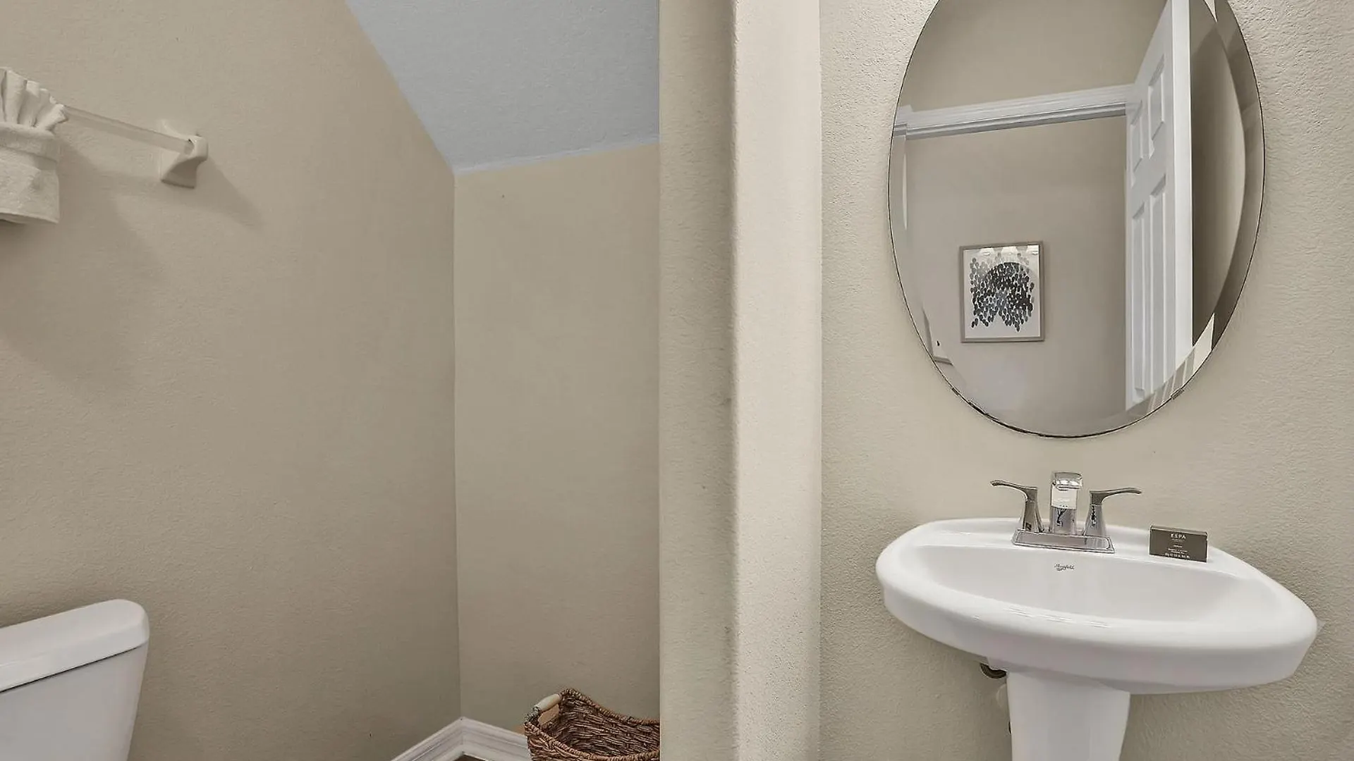 Villa Paradise Found: Charming 5 Bedroom Villa6564