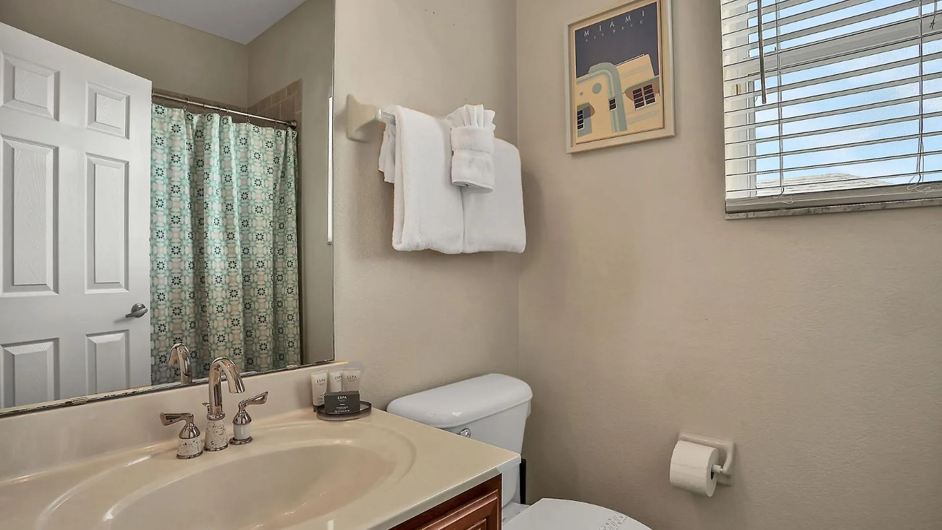 Paradise Found: Charming 5 Bedroom Villa6564 Villa Kissimmee