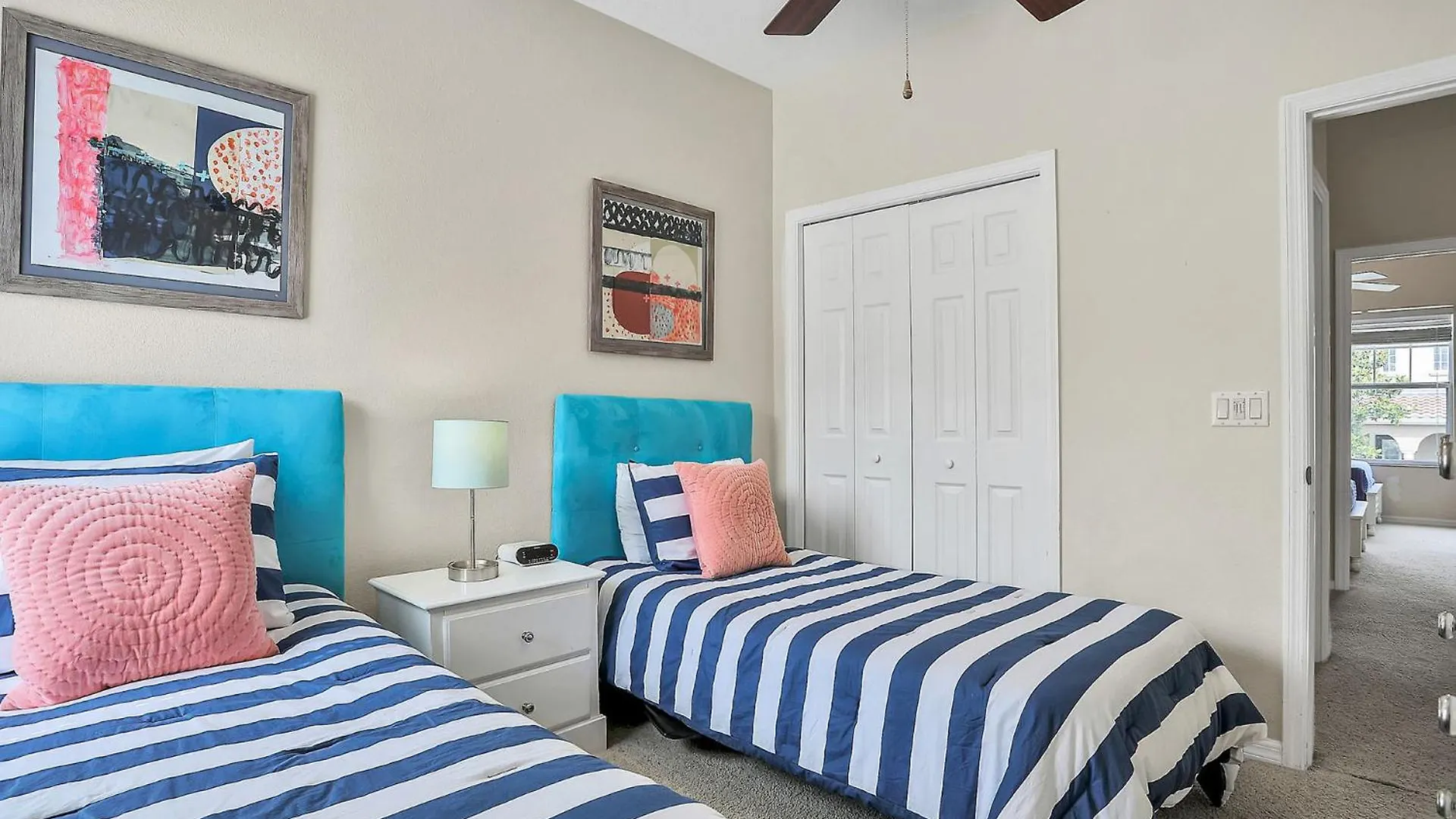 Villa Paradise Found: Charming 5 Bedroom Villa6564 Kissimmee
