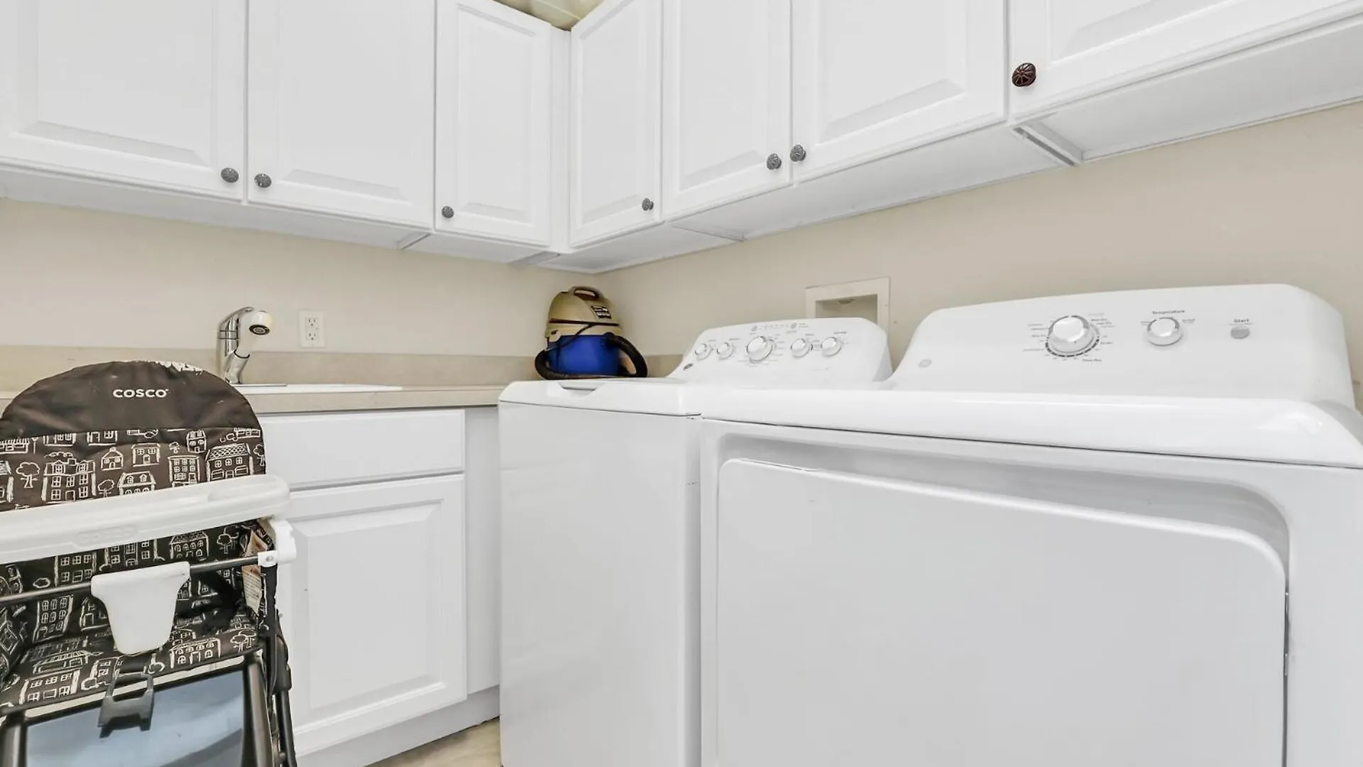 Luxury Living: 6 Bedroom In Orlando6555 Villa