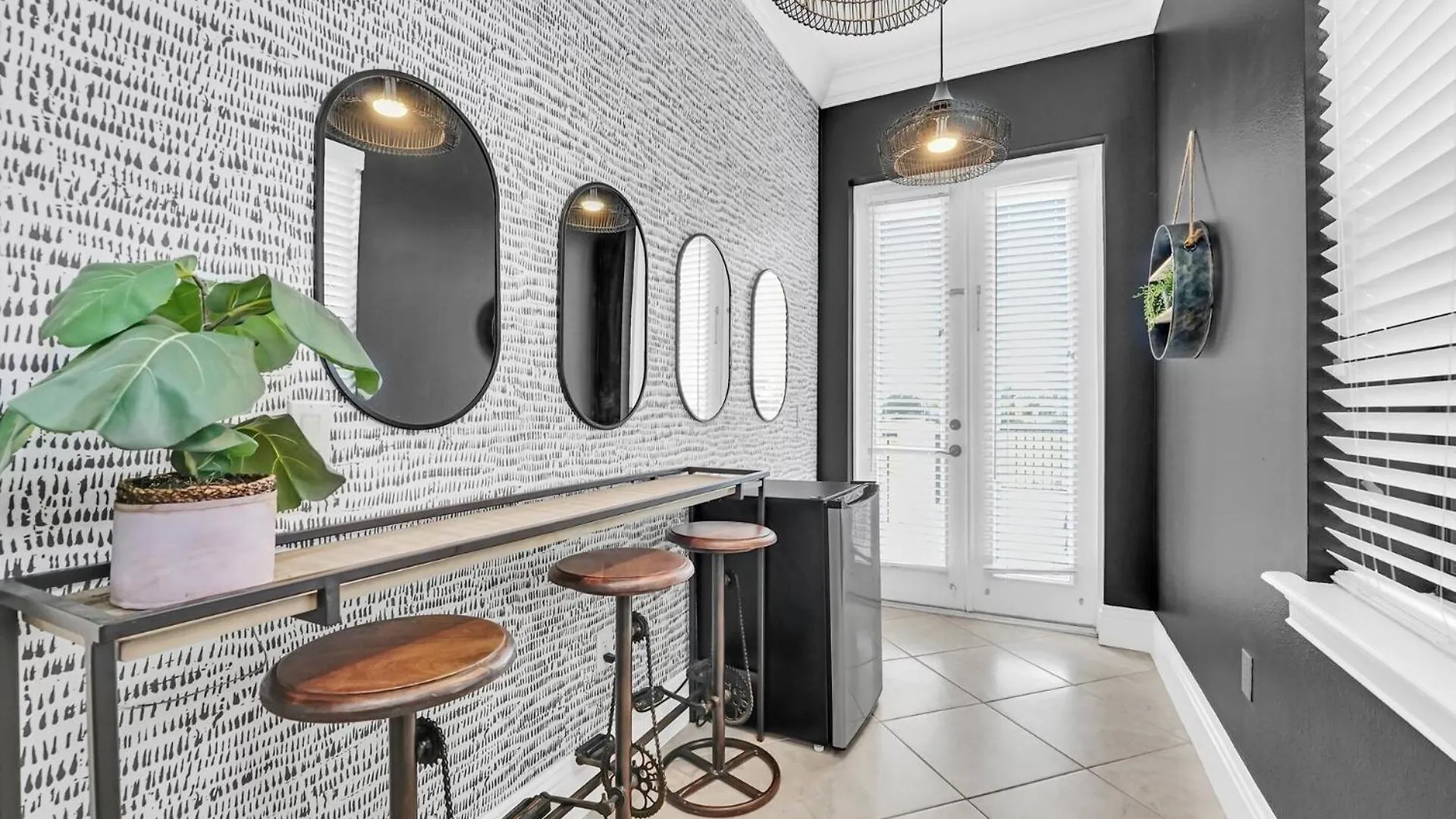 Luxury Living: 6 Bedroom In Orlando6555 Villa