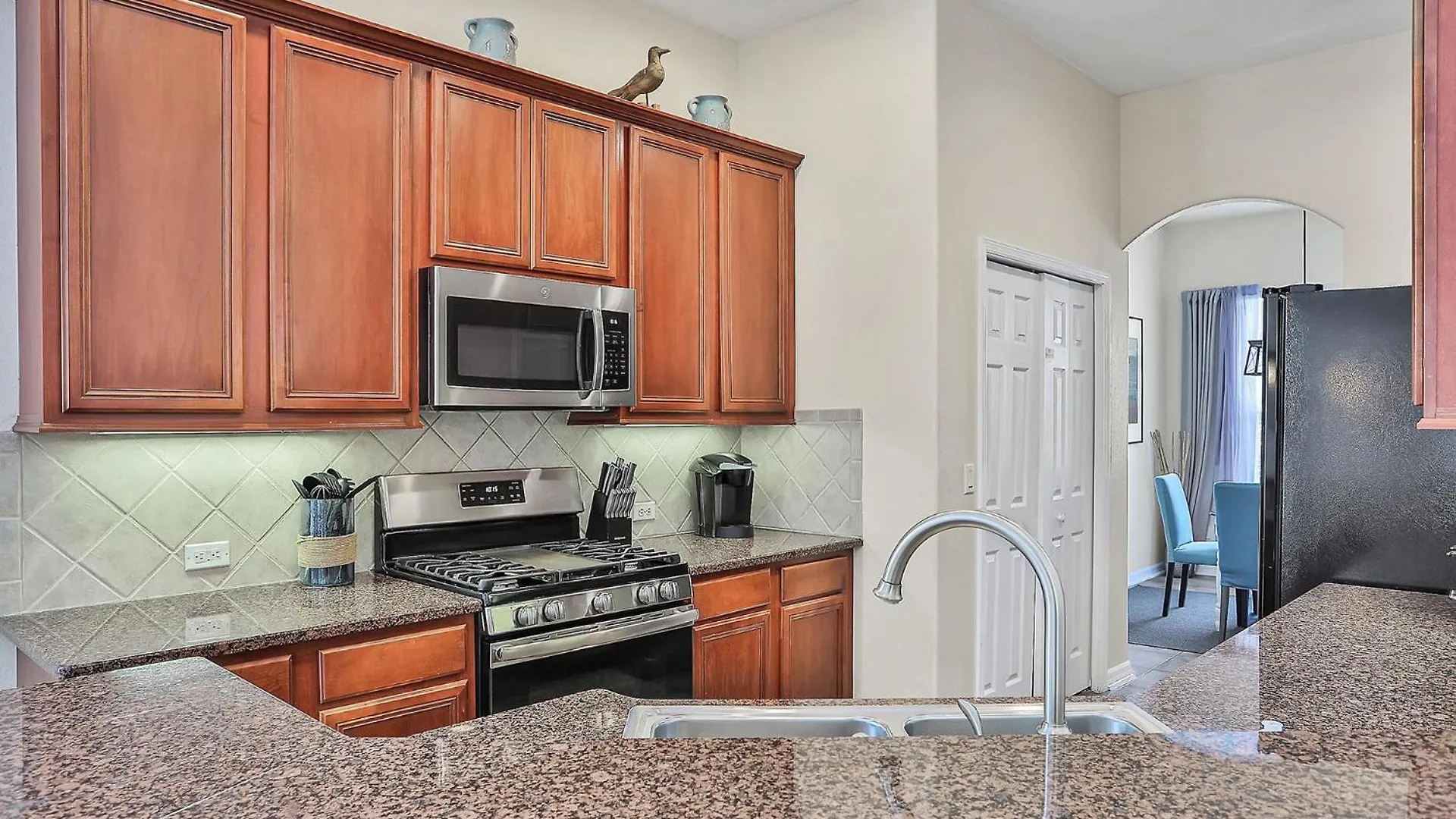 Paradise Found: Charming 5 Bedroom Villa6564 * Kissimmee