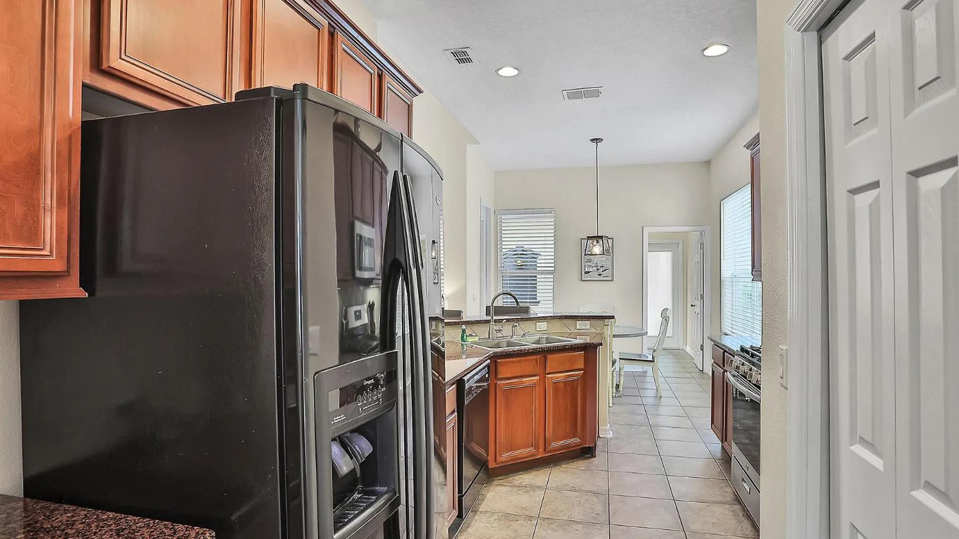 Paradise Found: Charming 5 Bedroom Villa6564 Villa Kissimmee