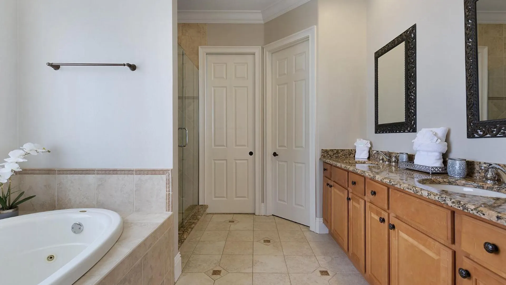 Luxury Living: 6 Bedroom In Orlando6555 Villa *