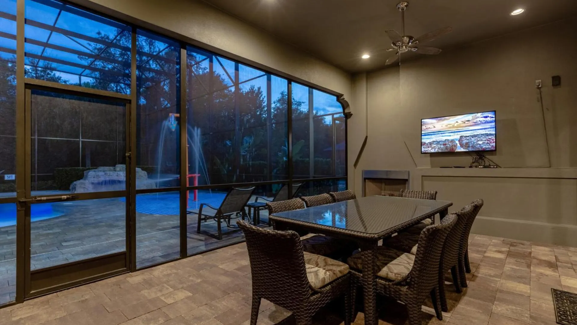 Villa 8br Villa: Your Haven In Orlando6561