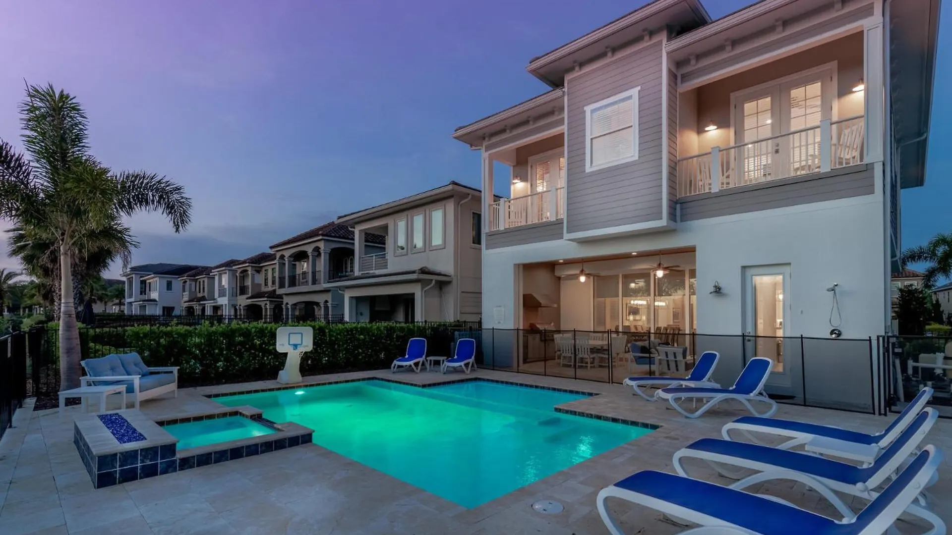 Luxurious 7 Bedroom In Magical Orlando6553