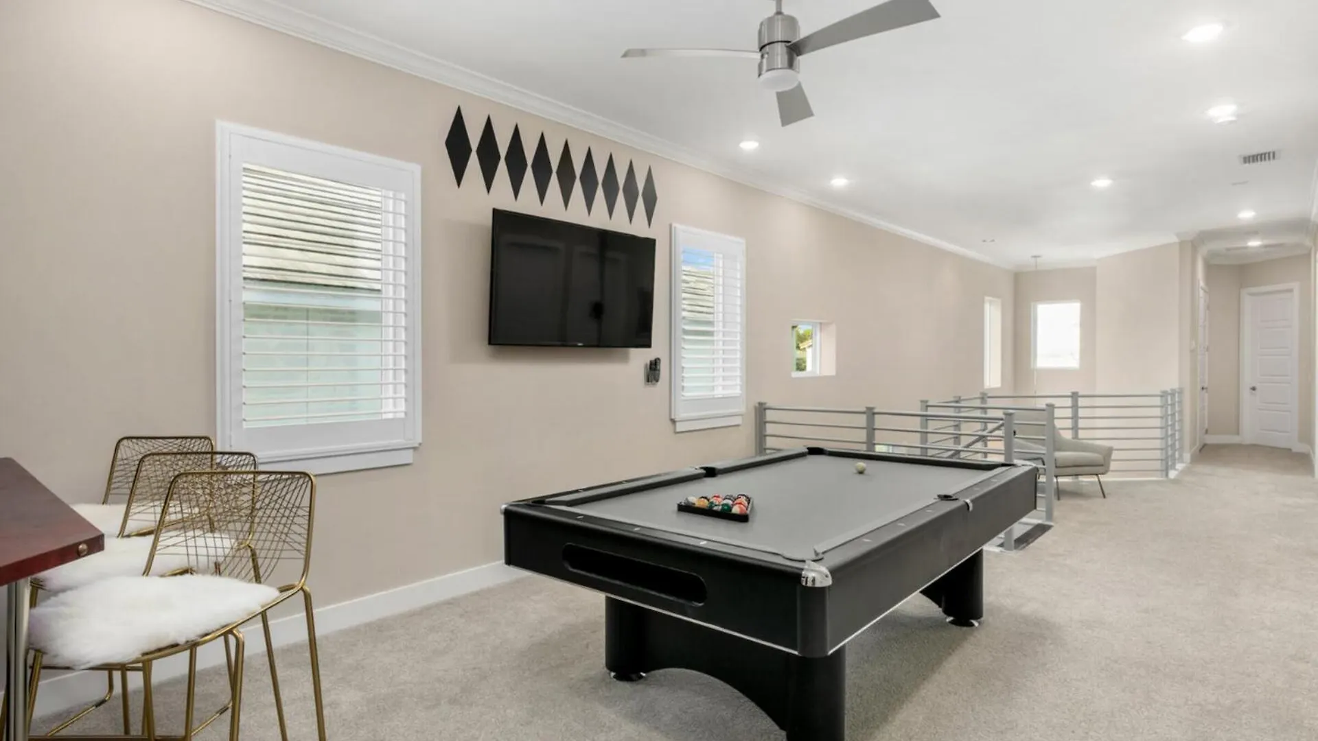 Villa Orlando Oasis: Your Dream Awaits6527