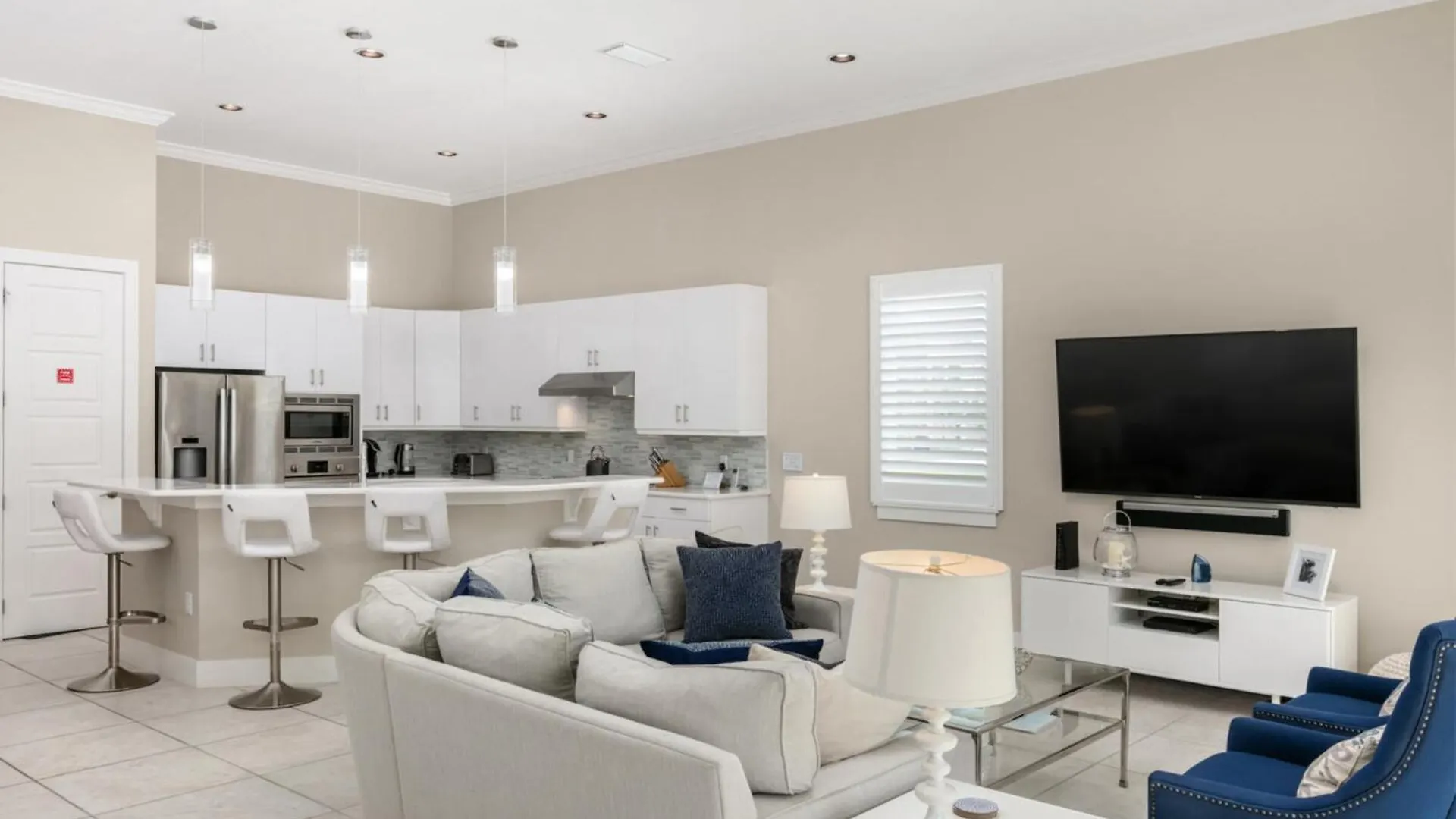 Orlando Oasis: Your Dream Awaits6527 Kissimmee