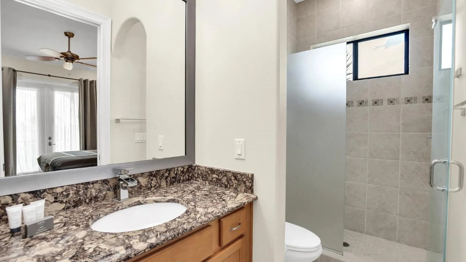 Modern 5 Bedroom In Orlando Oasis6511