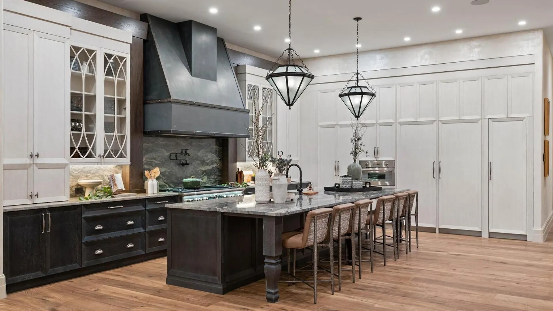 Luxurious 15 Bedroom In Orlando6515 Villa Kissimmee