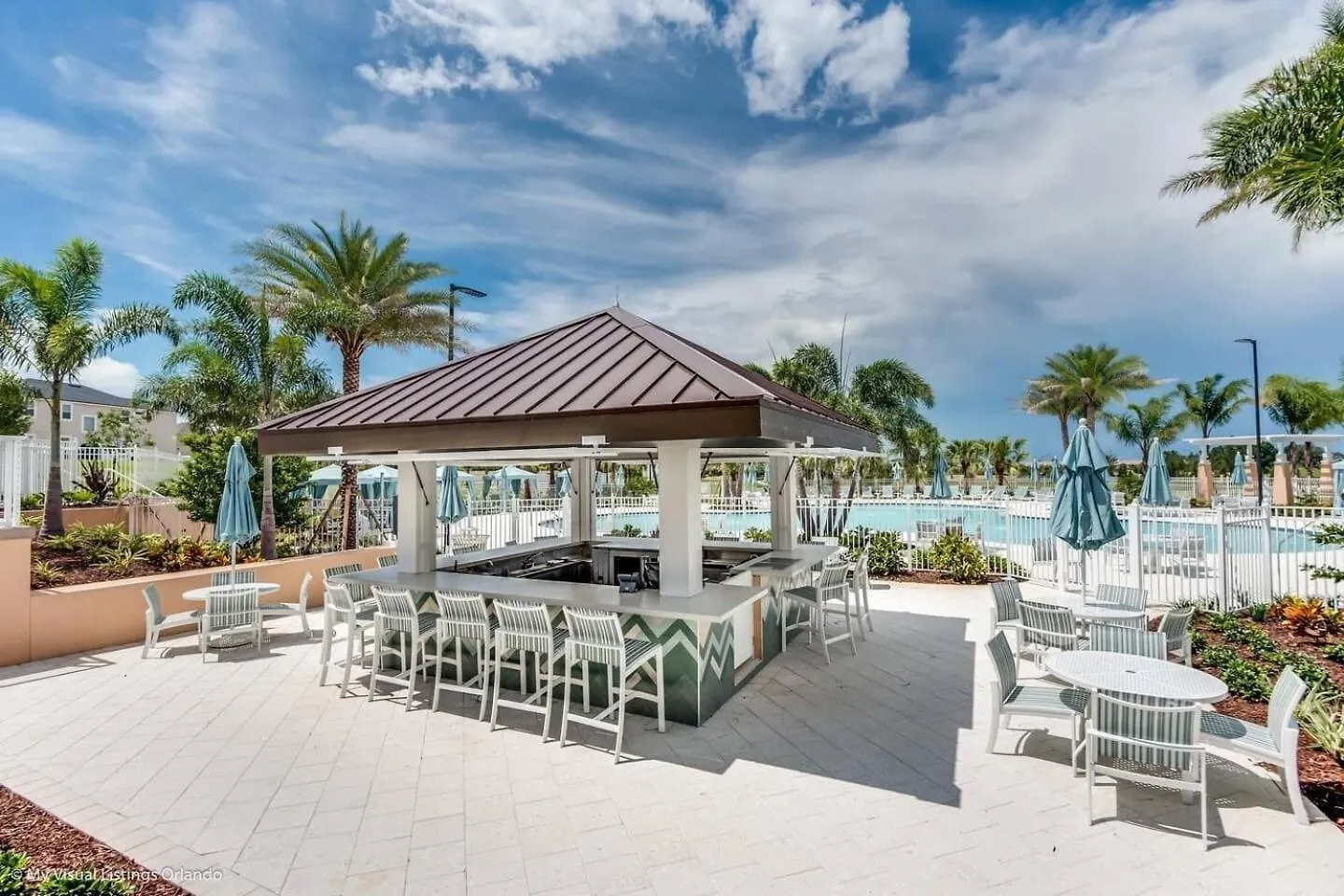 Coconut Breeze Near Parks 25 Guests Located In Solara