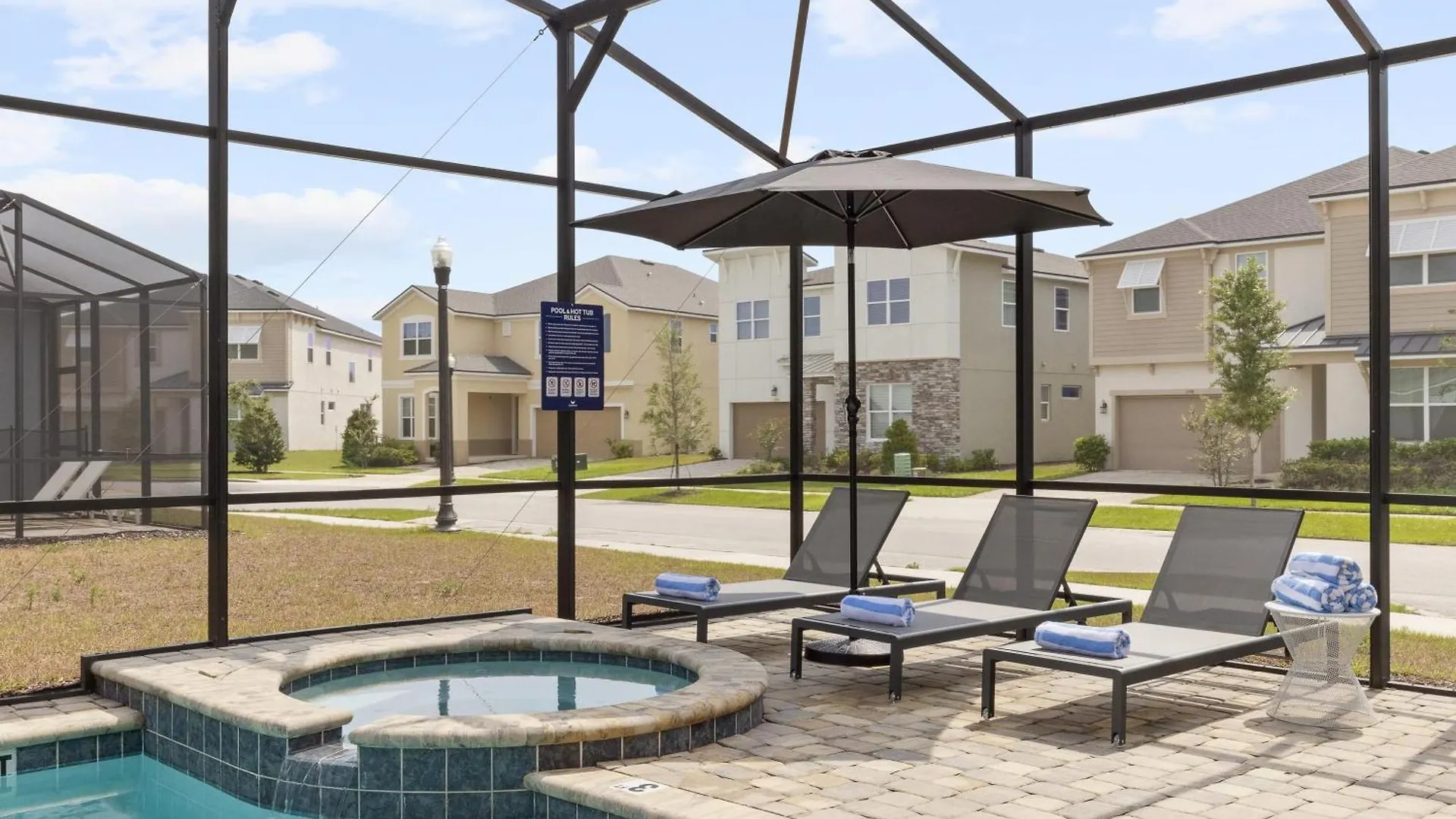 Holiday home Coconut Breeze Near Parks 25 Guests Located In Solara *