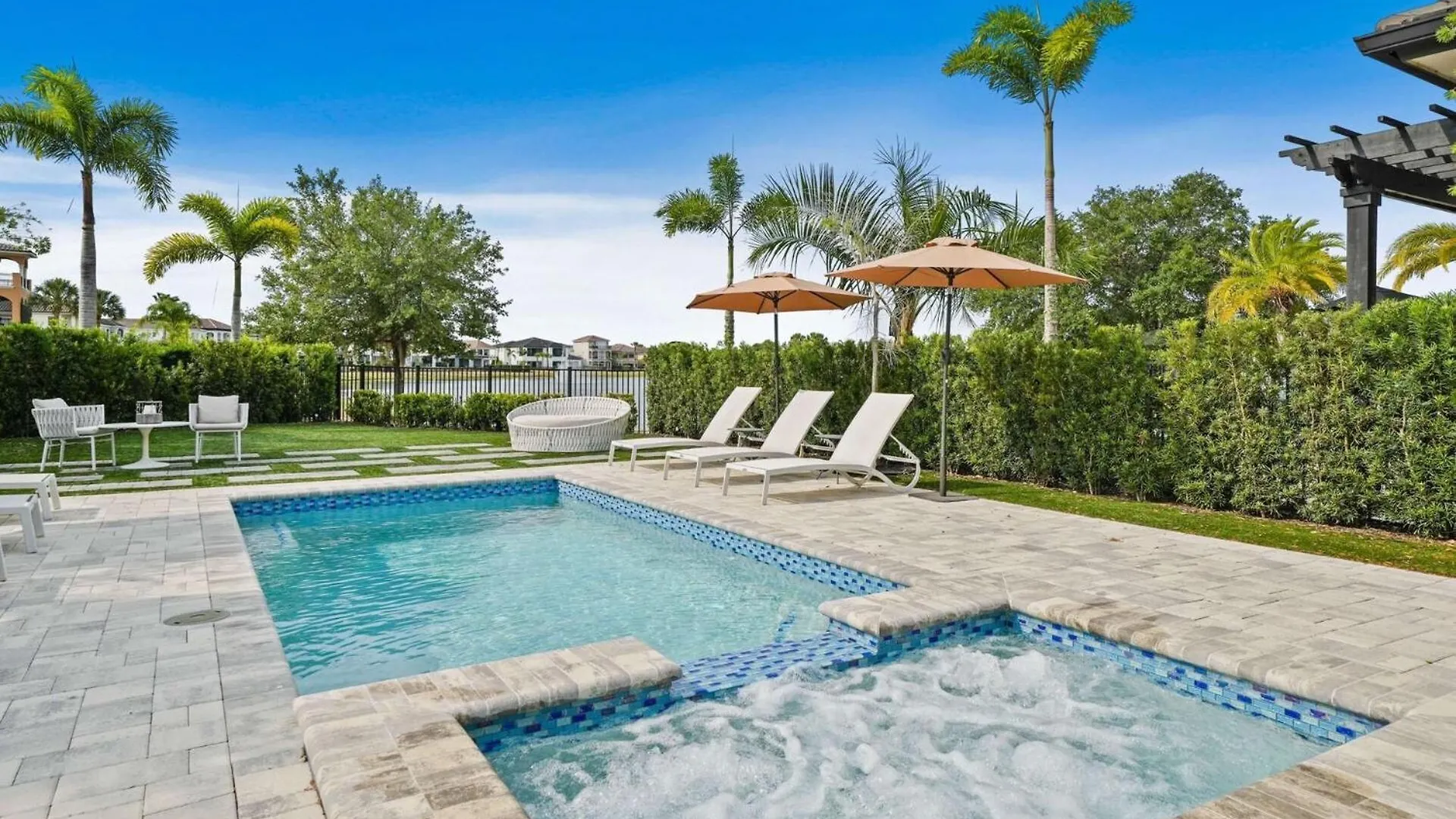 Chic And Stylish 4 Bedroom Haven In Reunion Kissimmee