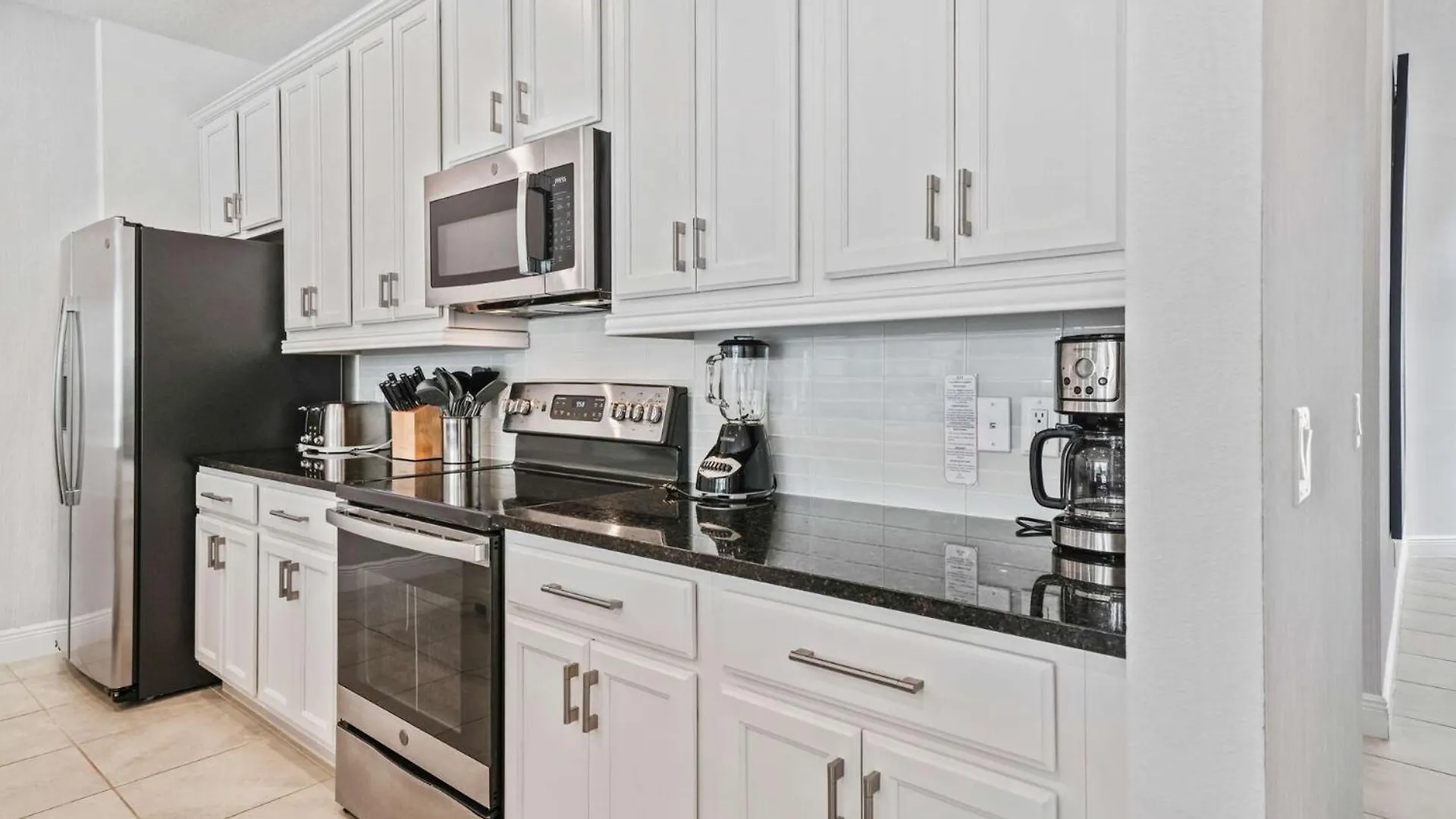 Chic And Stylish 4 Bedroom Haven In Reunion *