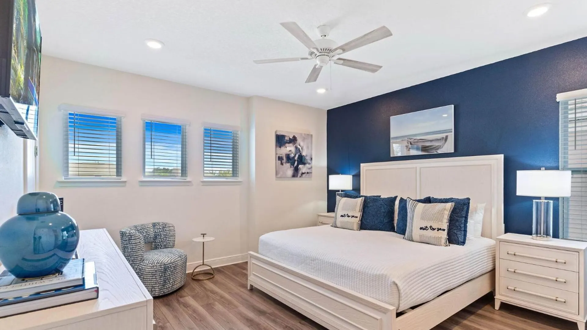 Rent The Perfect 4 Bedroom Reunion 1018 Villa