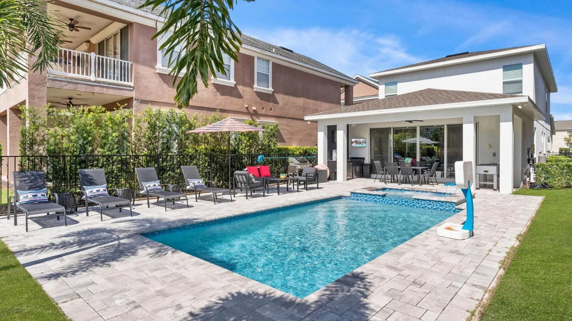 Rent The Perfect 4 Bedroom Reunion 1018