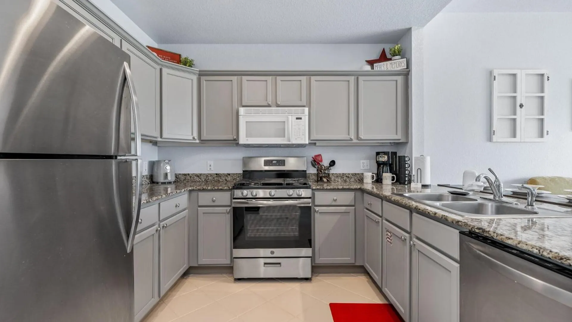 Villa Perfect 3 Bedroom Townhome On Reunion And Orlando Townhome 5688 *