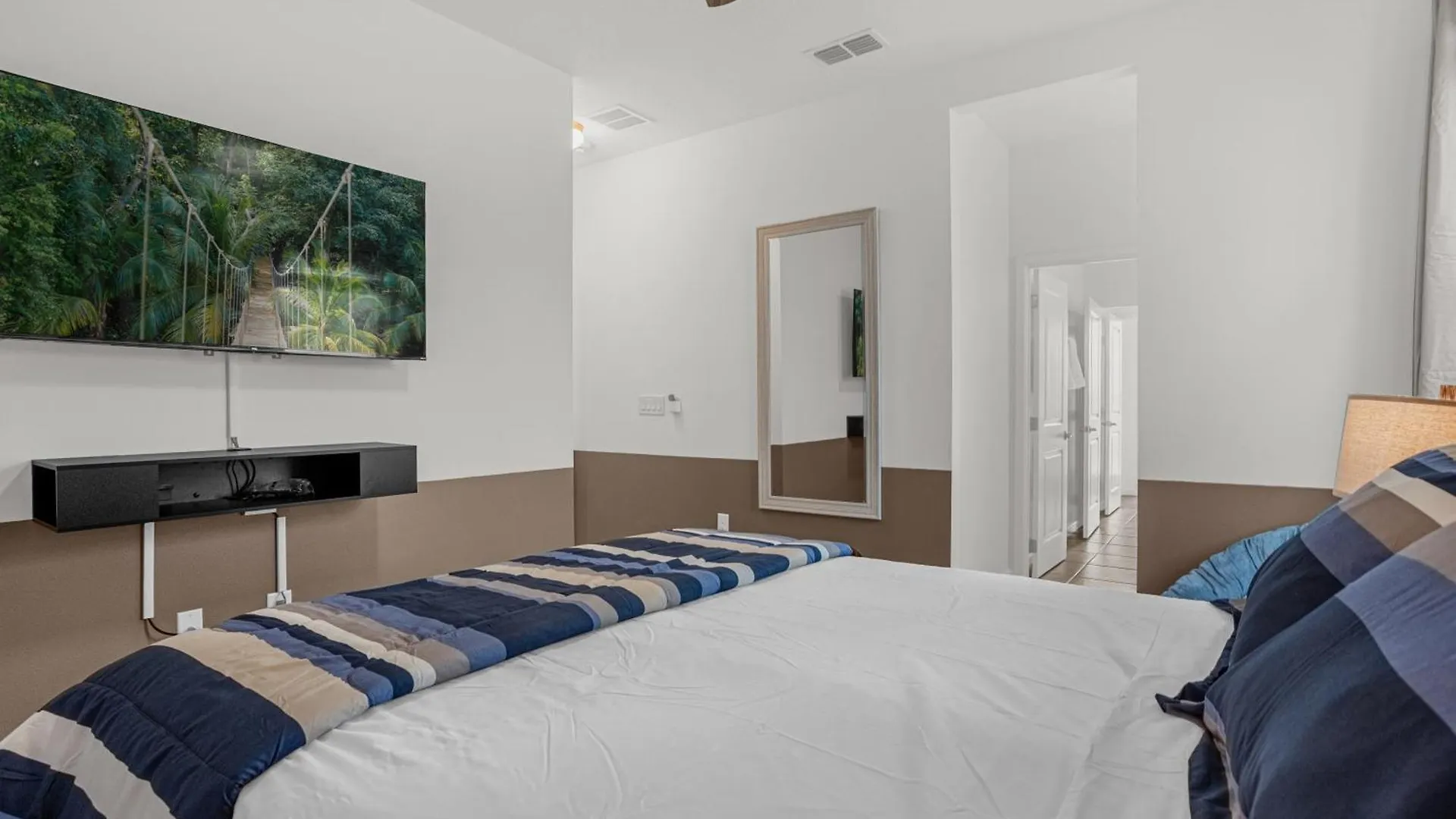 Super - Brand New Themed 9br Near *