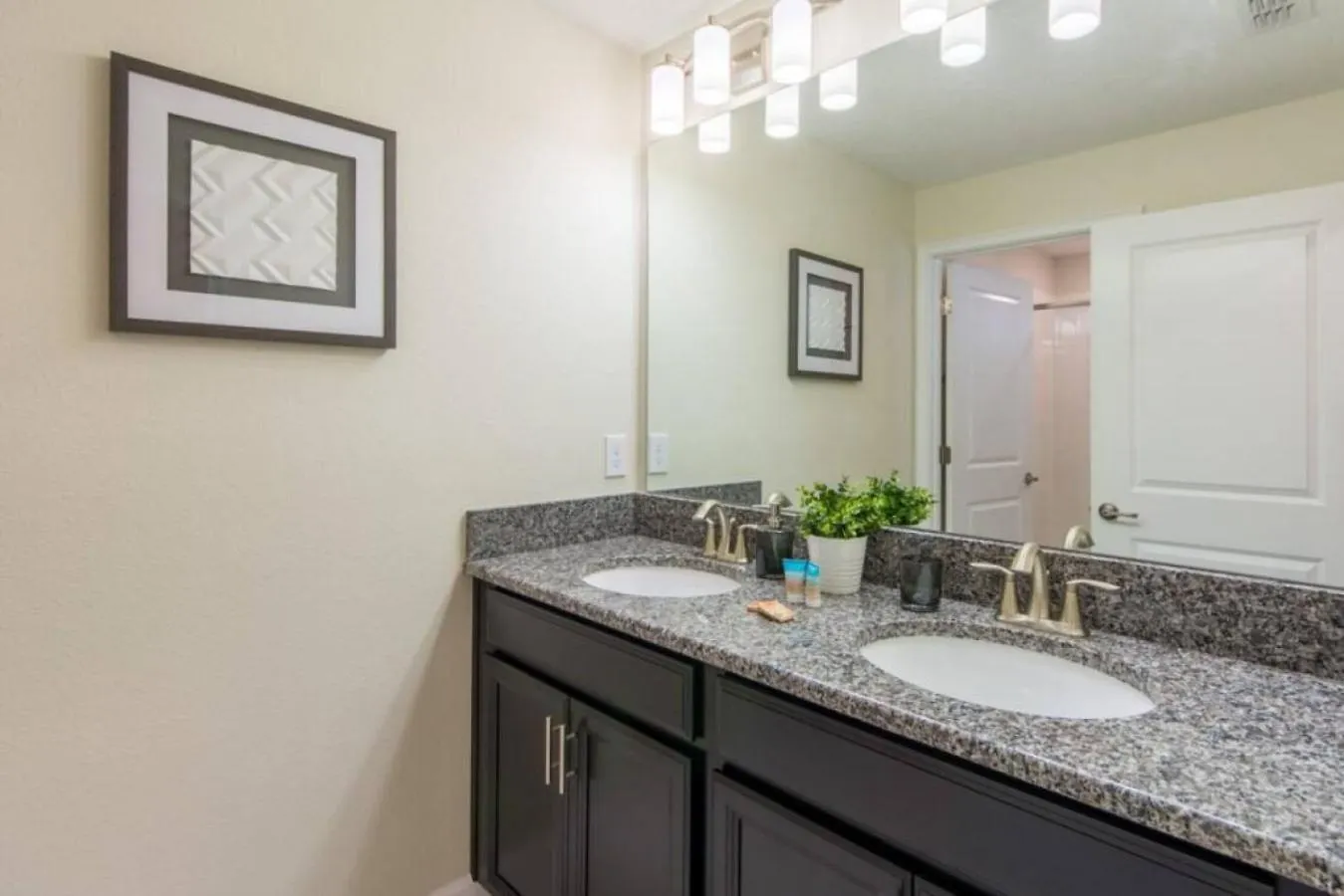 4878 - Beautiful Townhome W Private Pool Holiday home