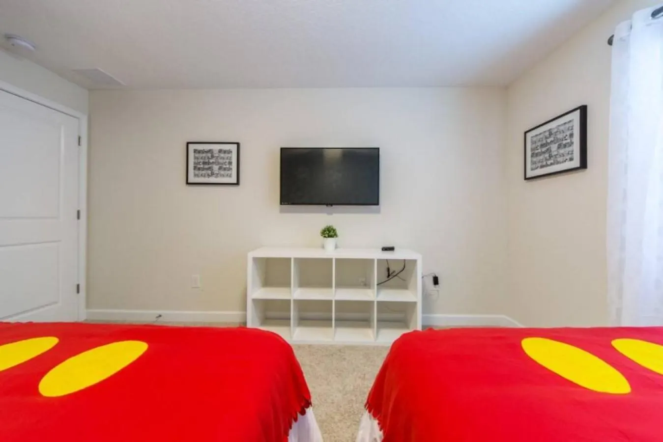 4878 - Beautiful Townhome W Private Pool