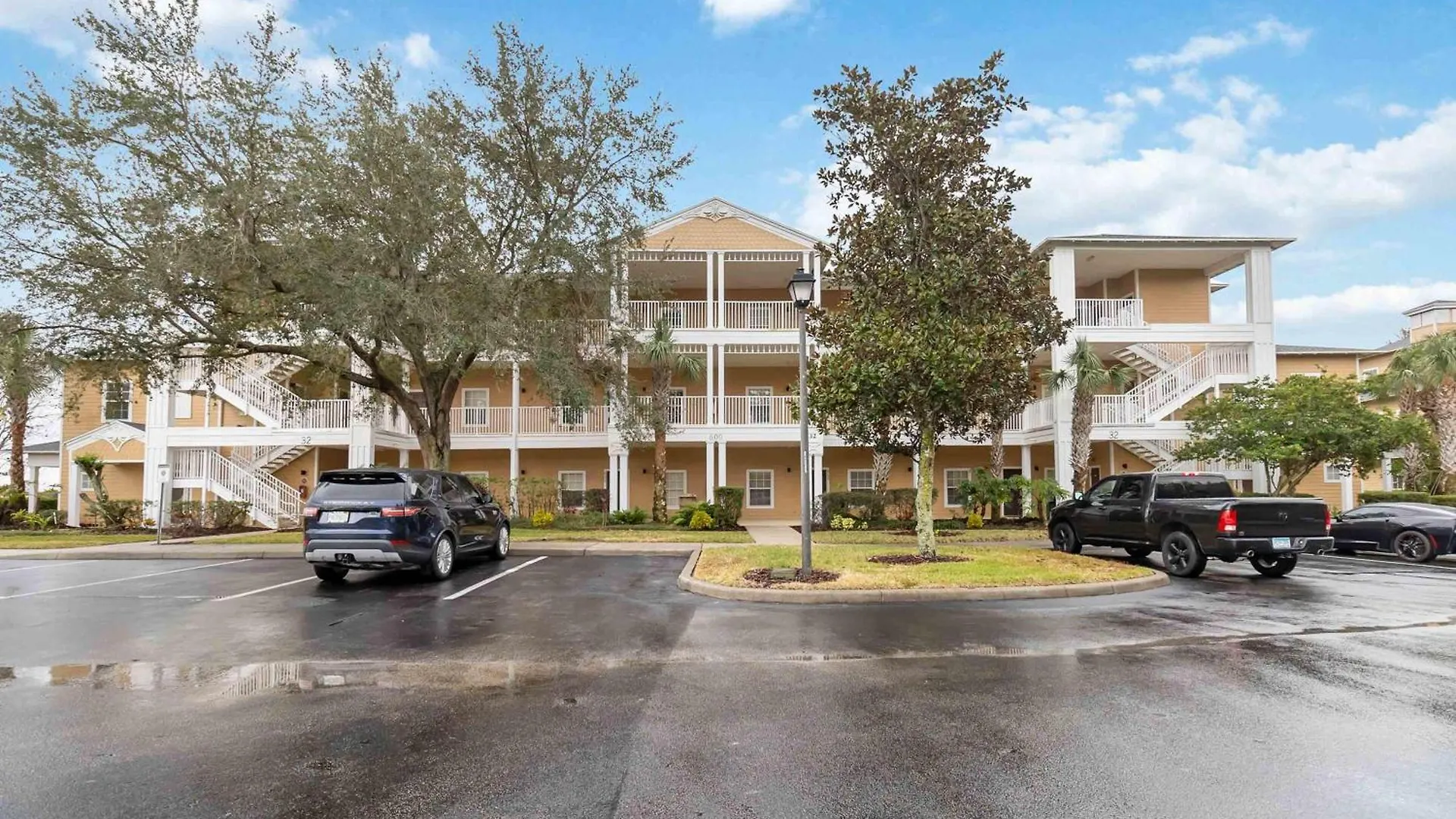Classic Themed On Ground Floor Kissimmee
