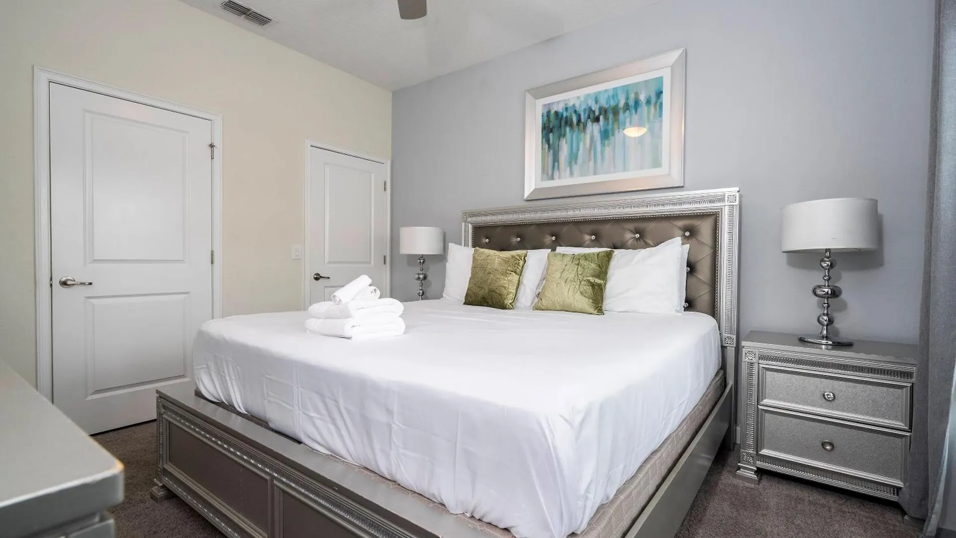 Gorgeous 4 Bedroom With Pool And View Kissimmee