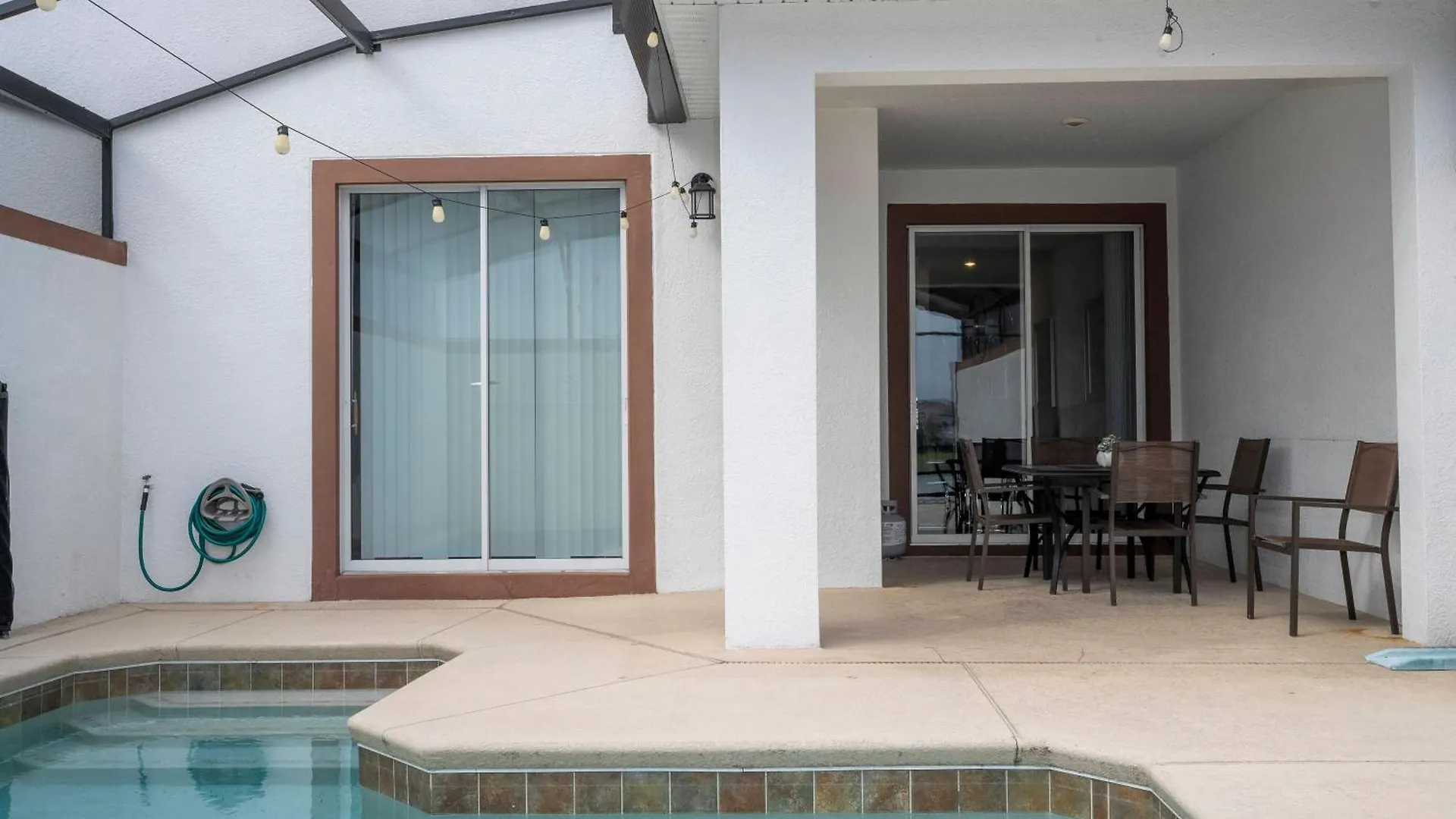 Gorgeous 4 Bedroom With Pool And View