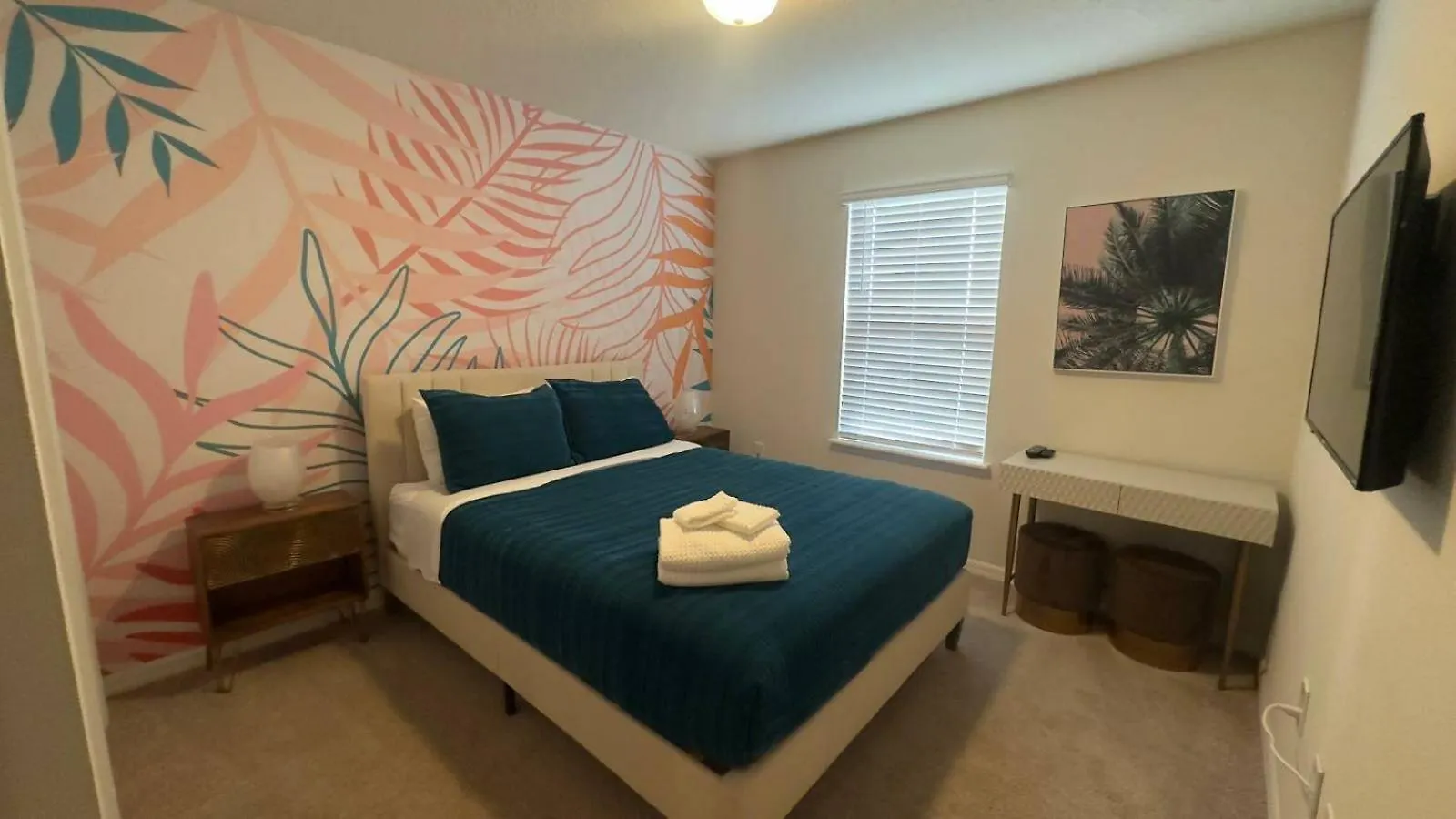 Free Water Park Private Pool Fantastic 5 Bedroom Holiday home *