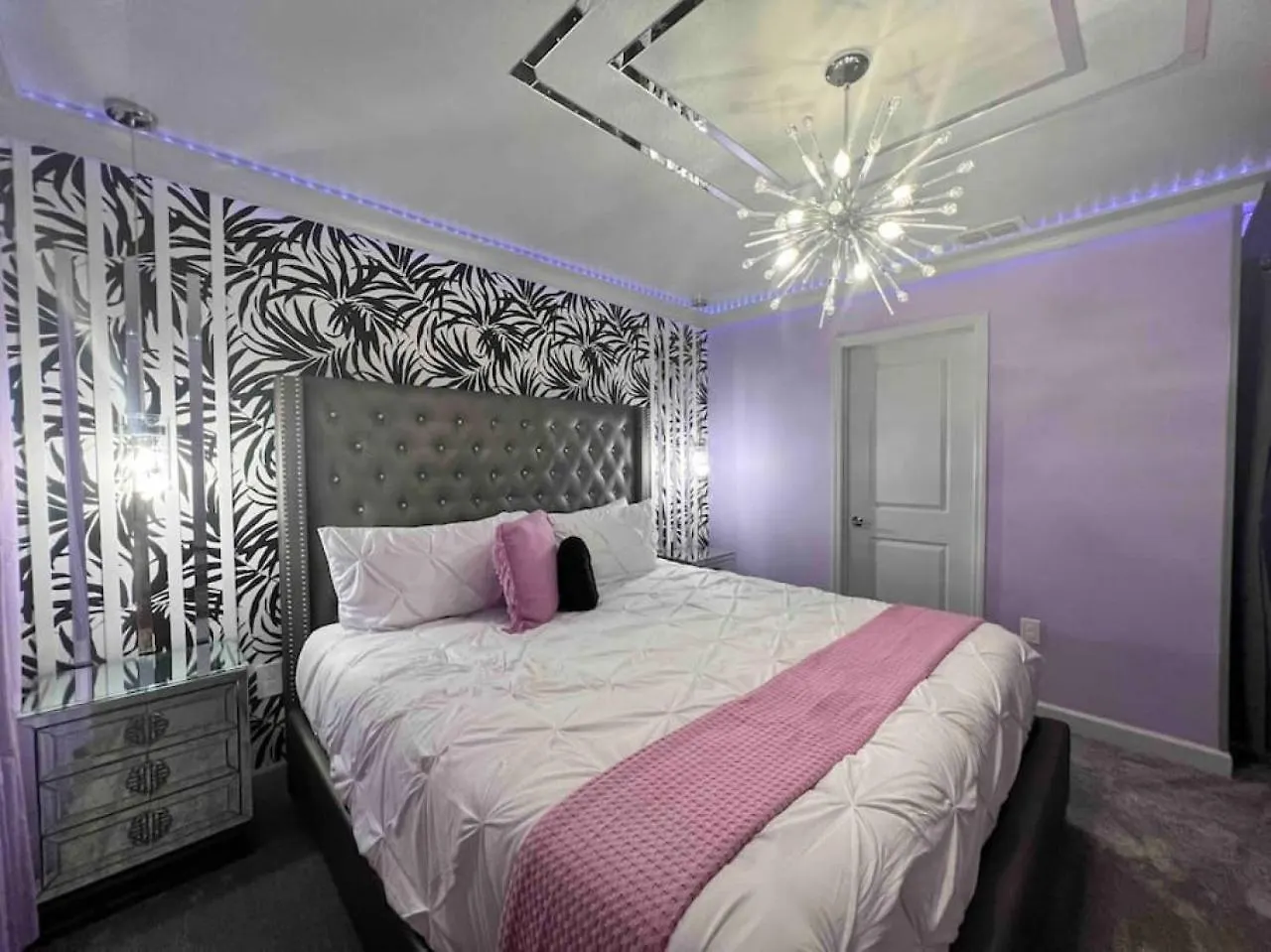 Luxury Storey Mins To Villa *